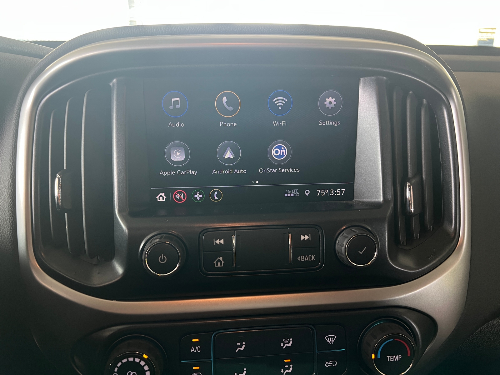 Thumbnail: 2022 Chevrolet Colorado - 4