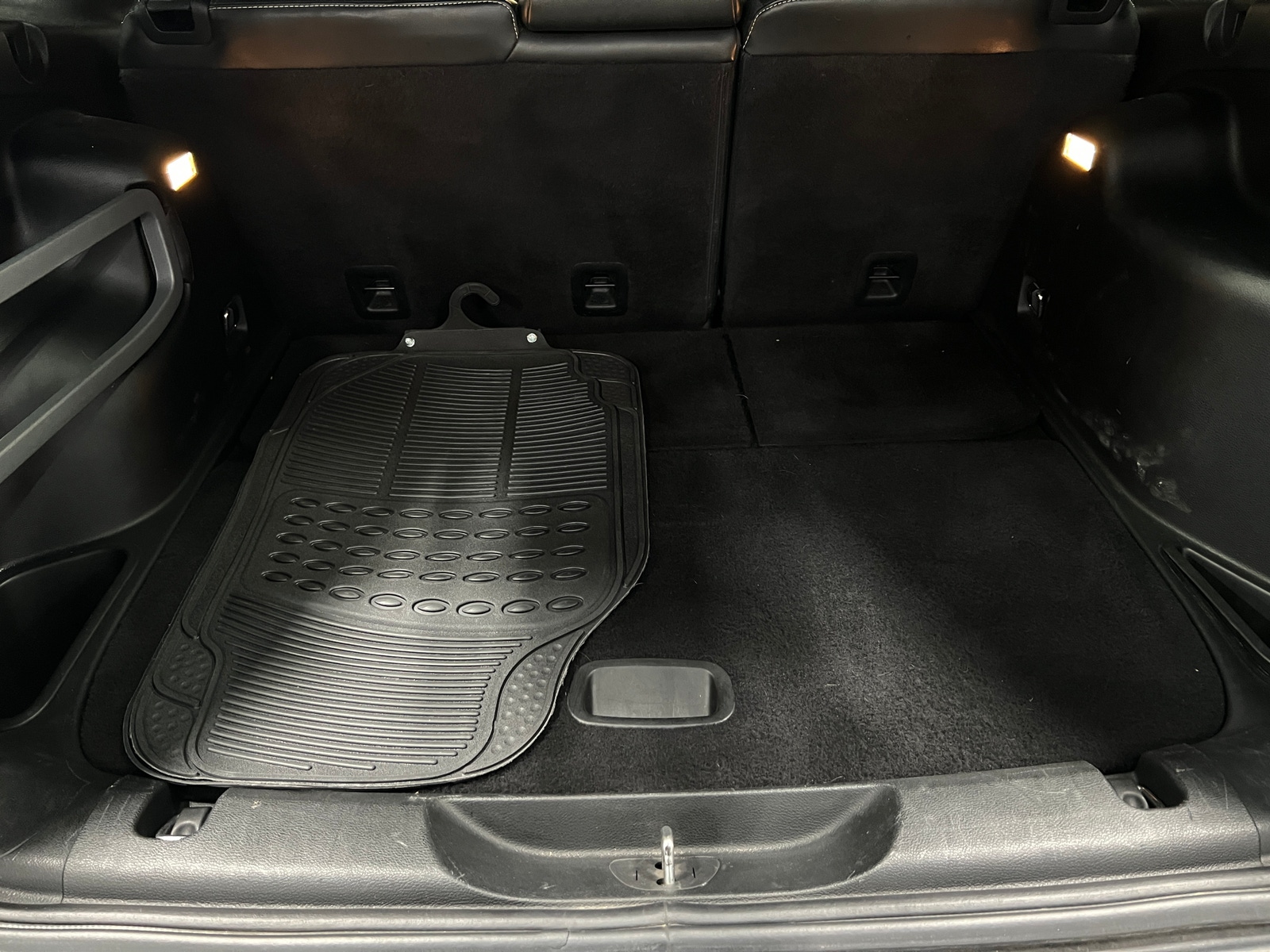 Thumbnail: 2018 Jeep Cherokee - 6