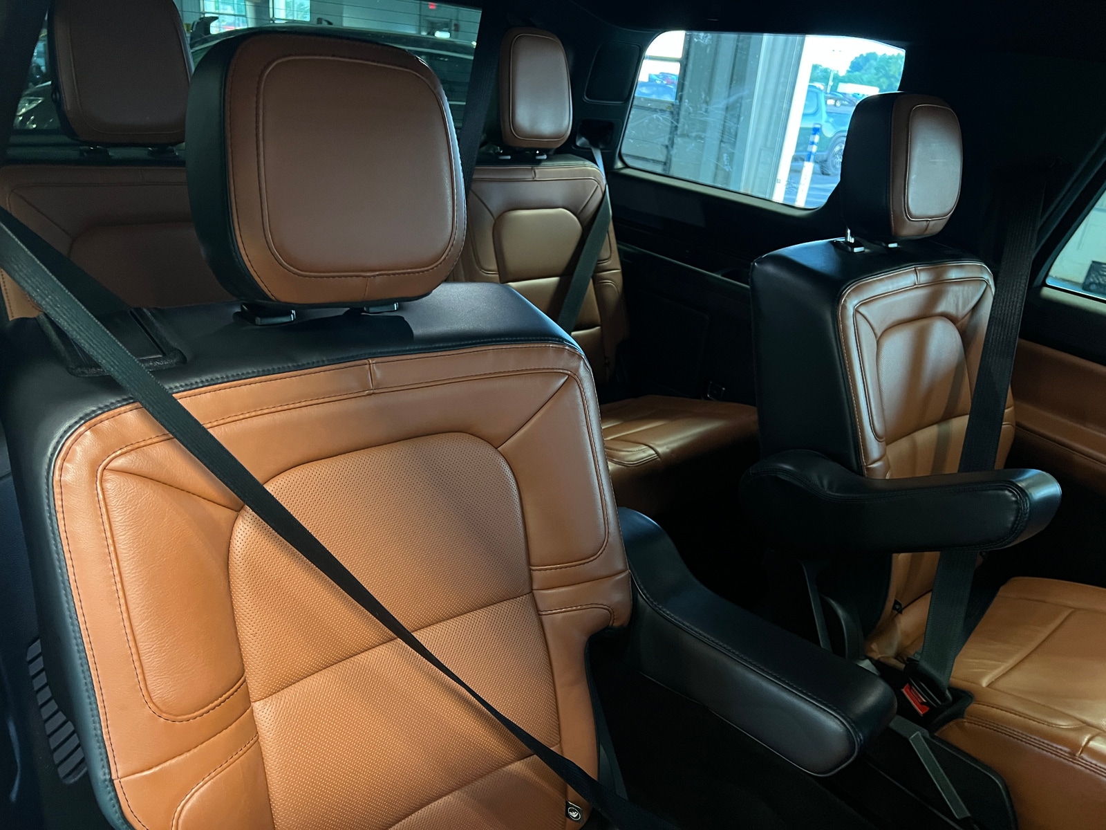 Thumbnail: 2021 Lincoln Navigator - 5