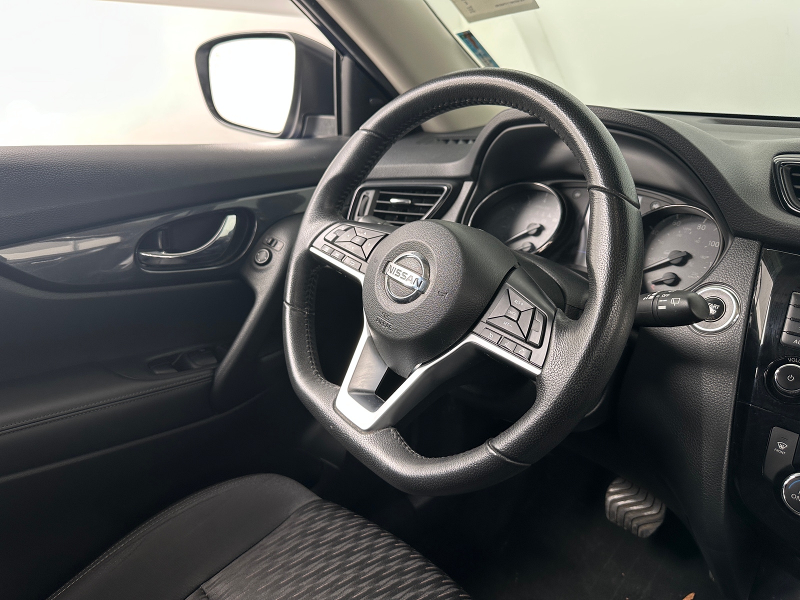 Thumbnail: 2019 Nissan Rogue - 5