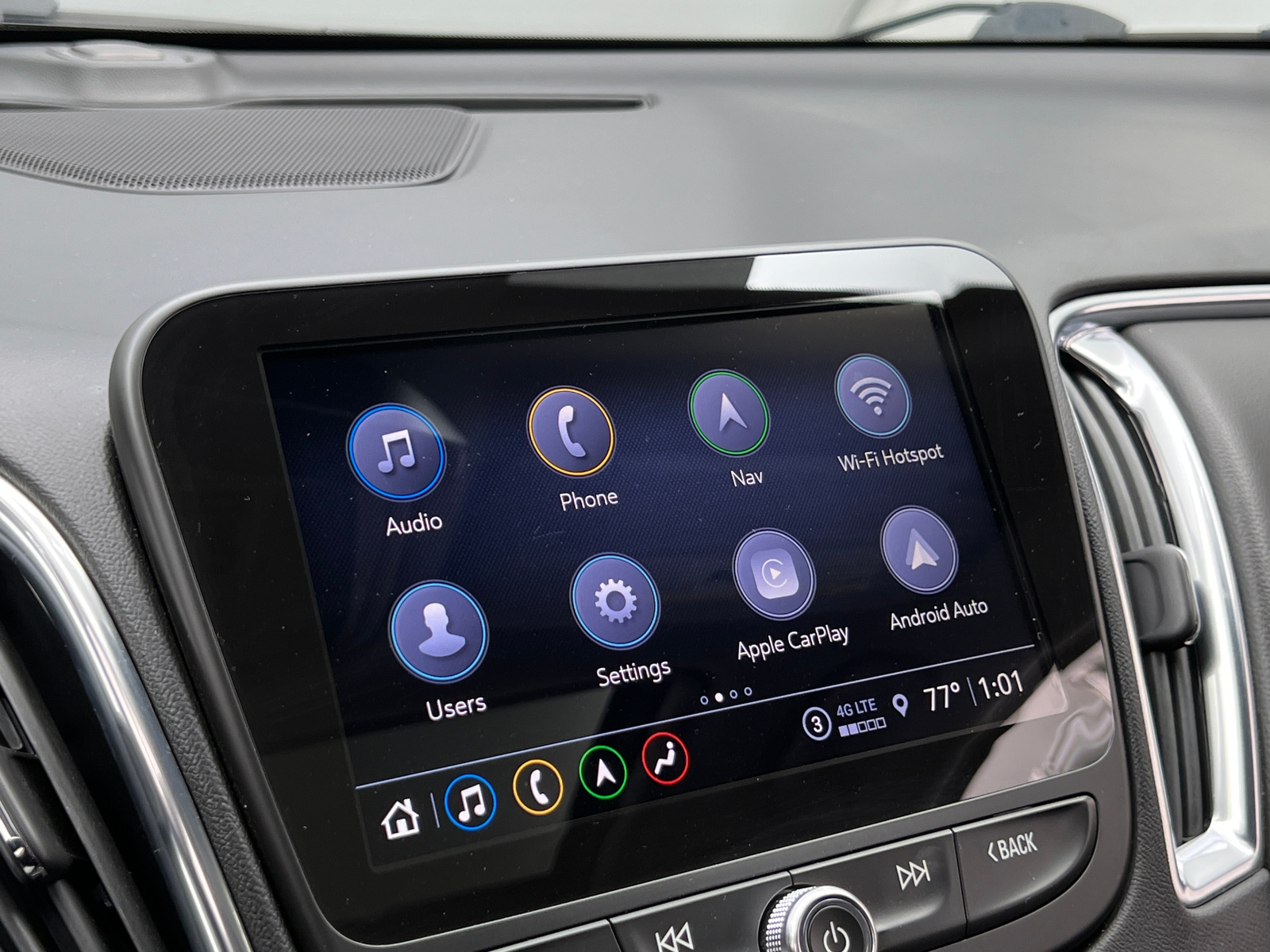 Thumbnail: 2022 Chevrolet Malibu - 3