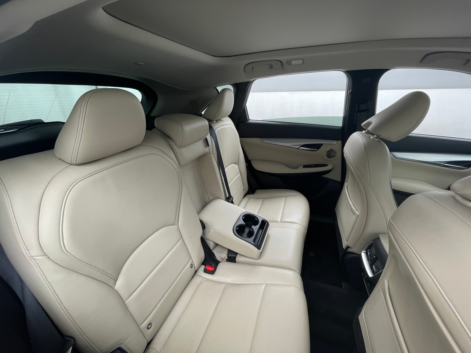 Thumbnail: 2019 INFINITI QX50 - 5