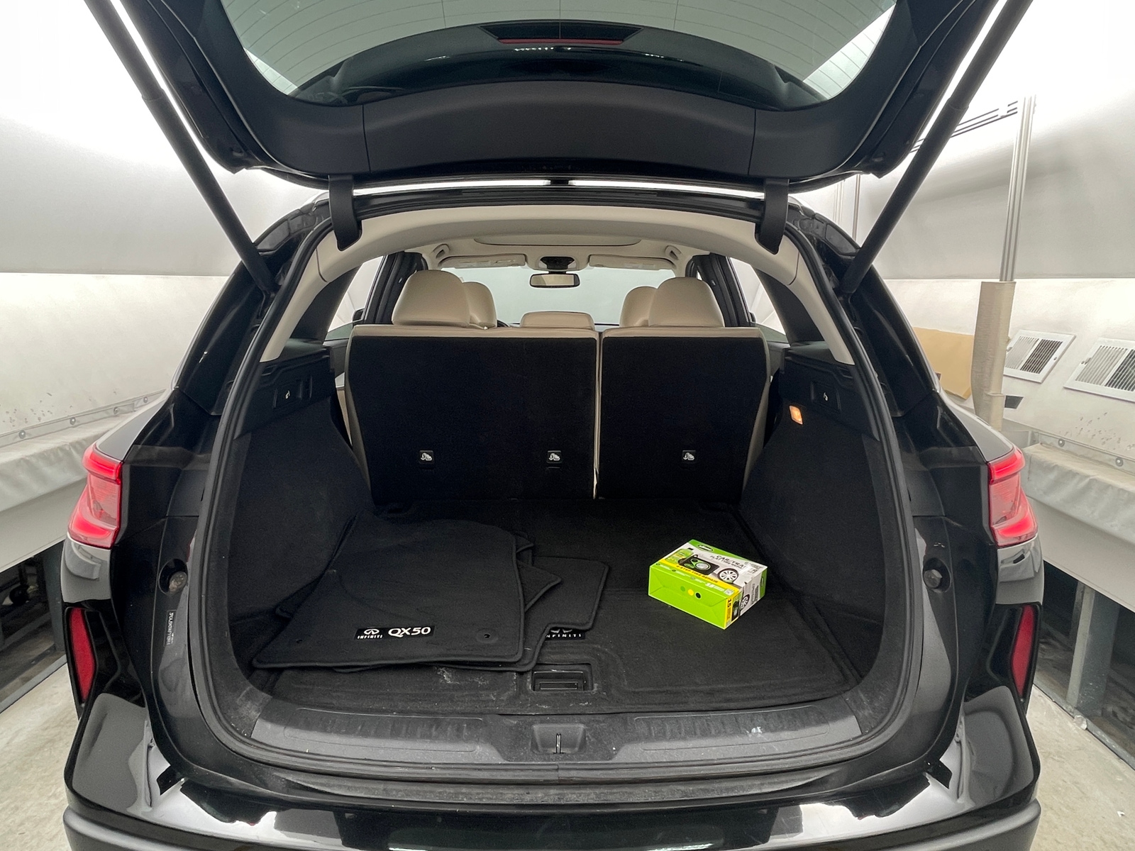 Thumbnail: 2019 INFINITI QX50 - 6