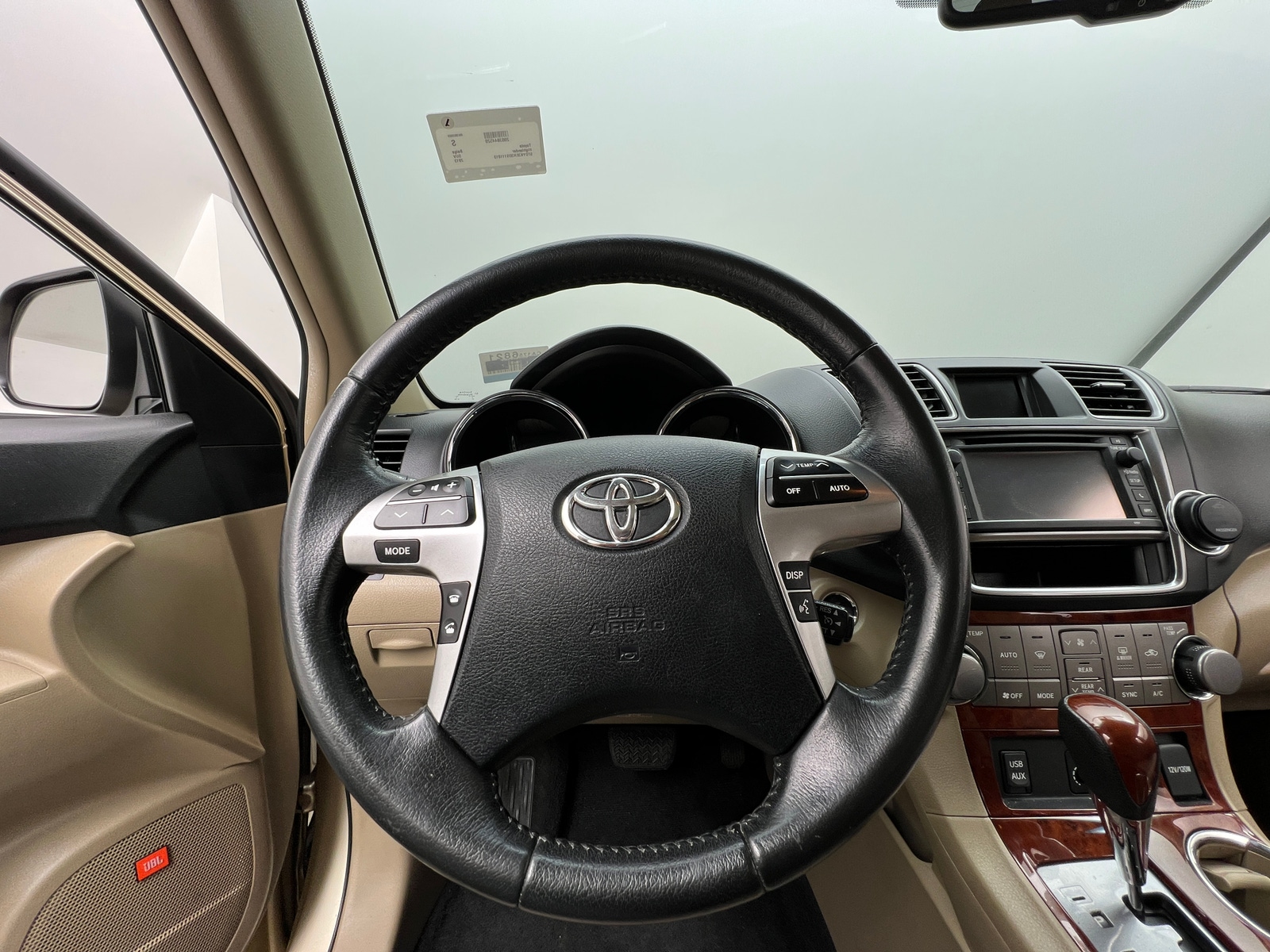 Thumbnail: 2013 Toyota Highlander - 4