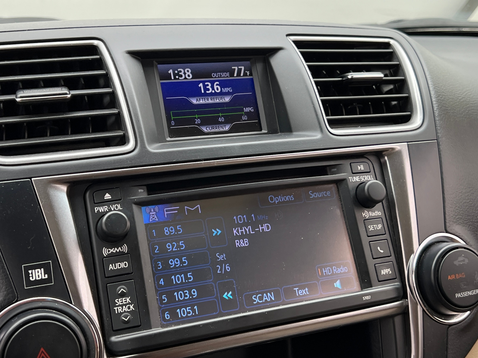 Thumbnail: 2013 Toyota Highlander - 3