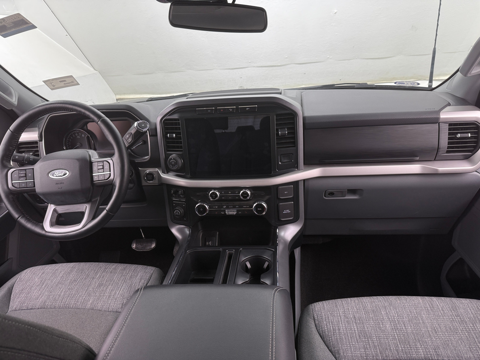 Thumbnail: 2022 Ford Econoline - 3