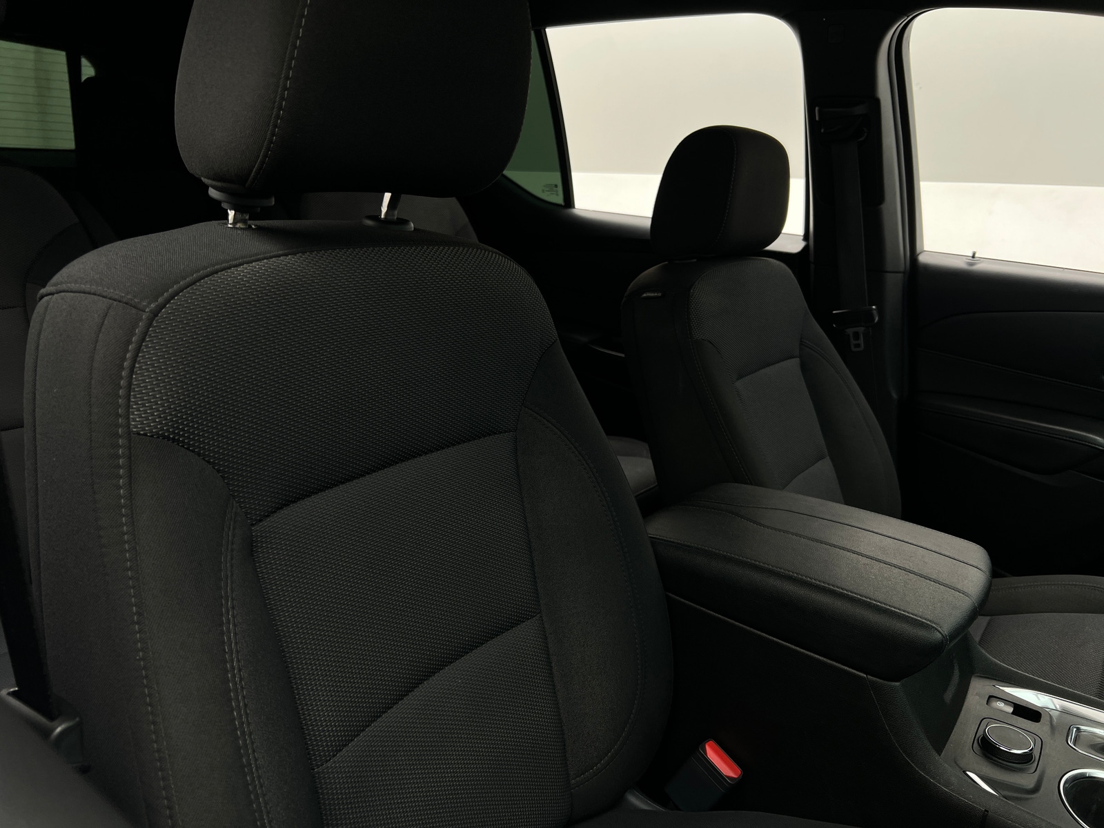 Thumbnail: 2023 Chevrolet Traverse - 2