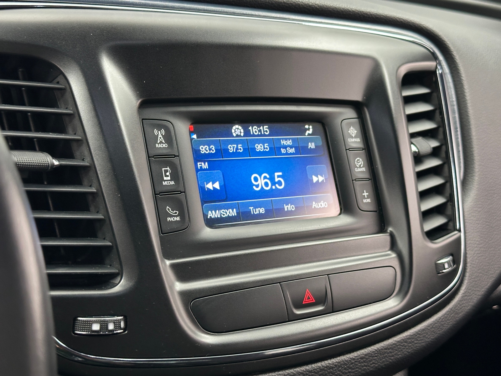 Thumbnail: 2015 Chrysler 200 - 3