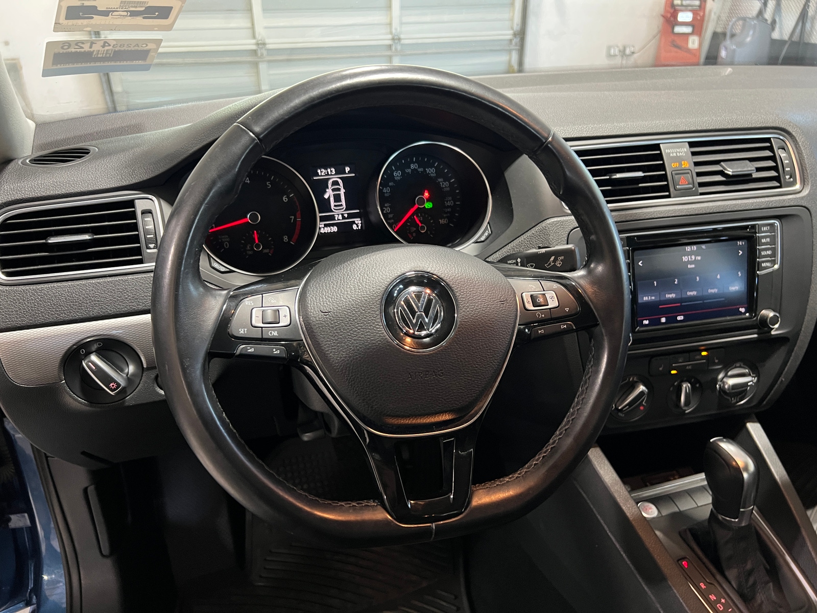 Thumbnail: 2017 Volkswagen Jetta - 4