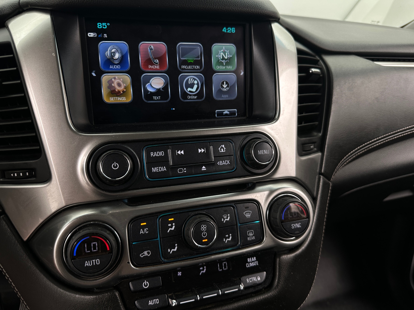 Thumbnail: 2019 Chevrolet Suburban - 4