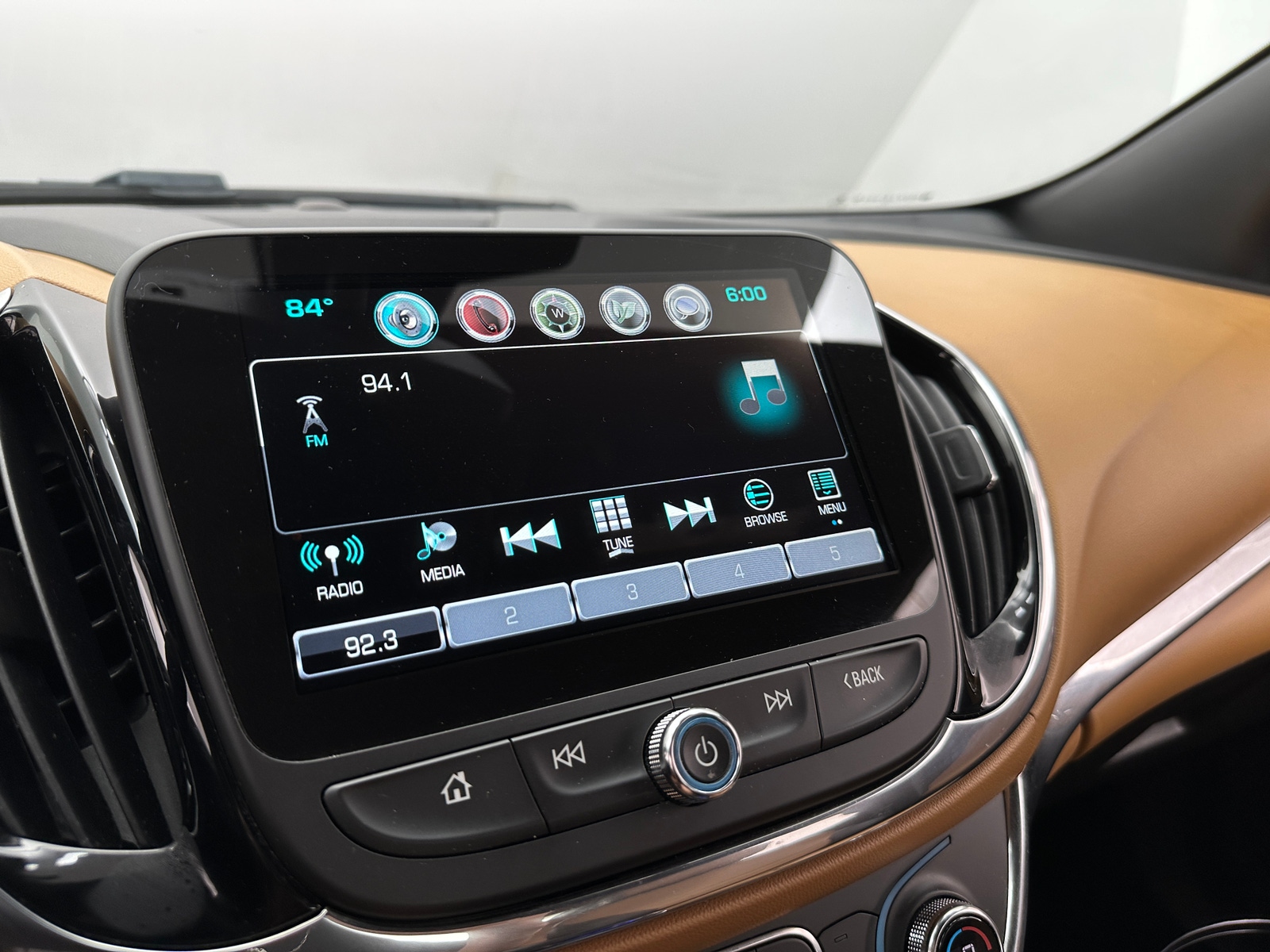 Thumbnail: 2016 Chevrolet Volt - 3