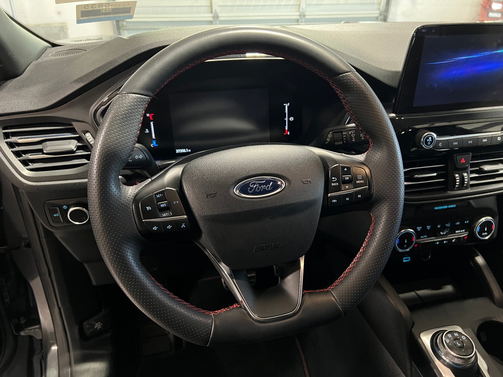 Thumbnail: 2023 Ford Escape - 5