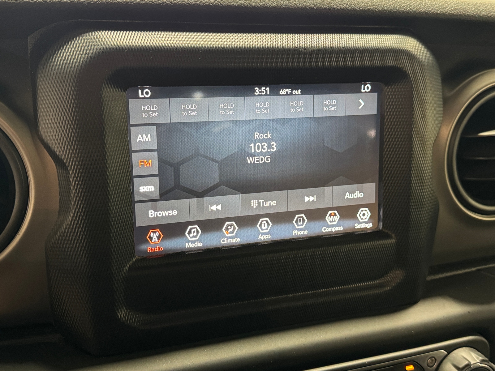 Thumbnail: 2020 Jeep Gladiator - 4