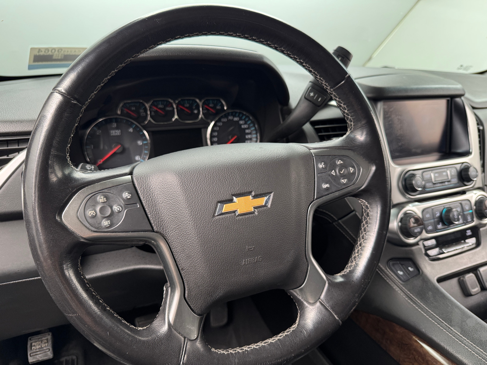 Thumbnail: 2019 Chevrolet Suburban - 4