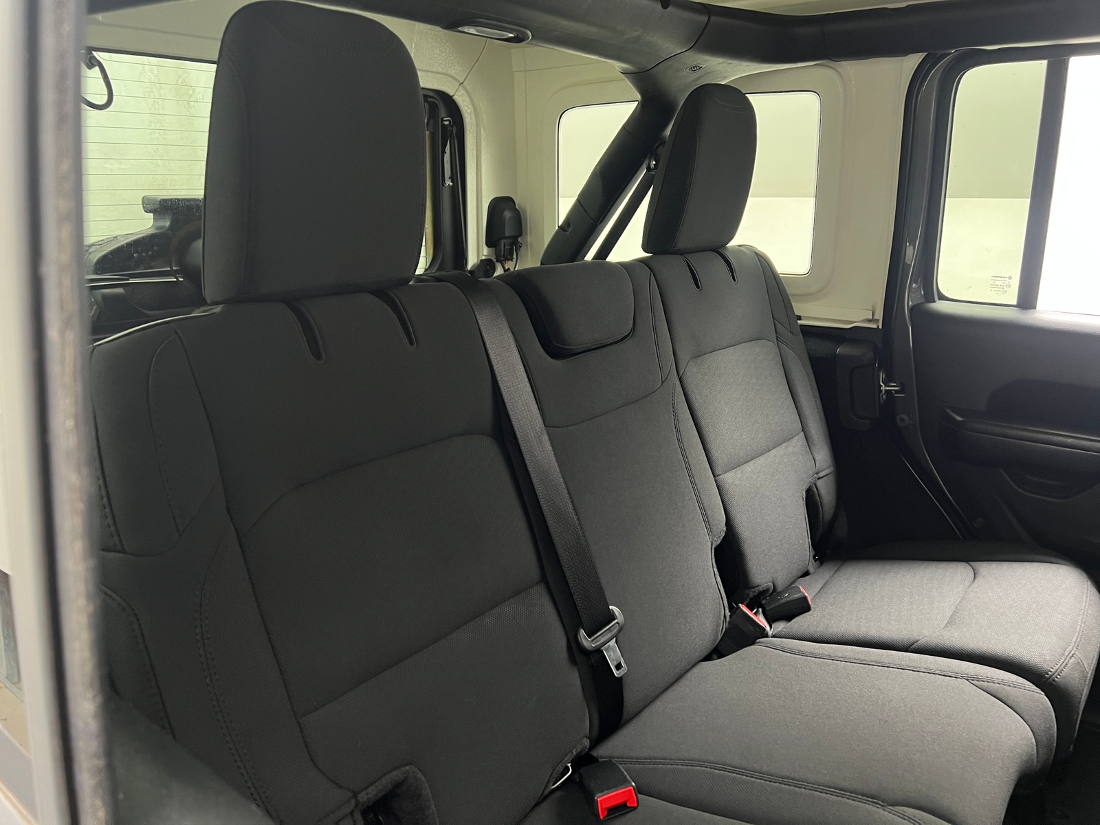 Thumbnail: 2019 Jeep Wrangler - 6