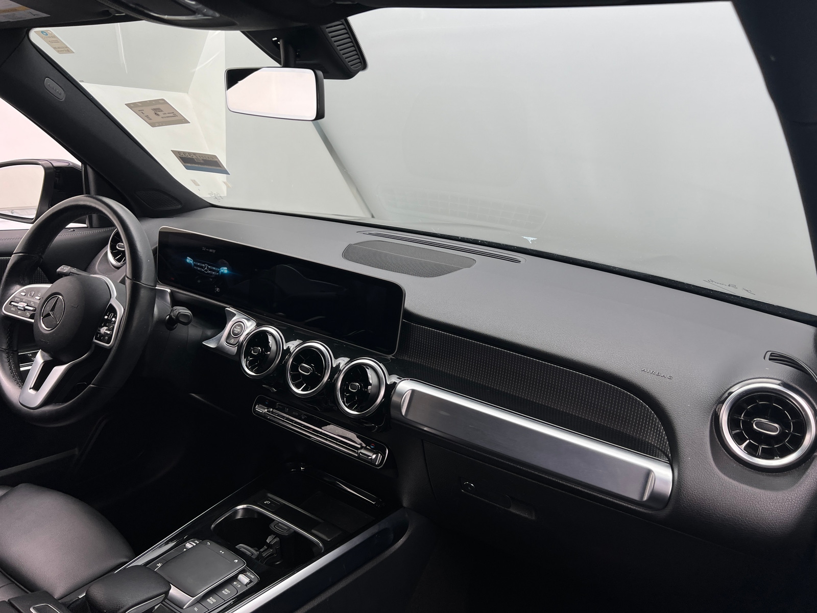 Thumbnail: 2021 Mercedes-Benz GLB - 2