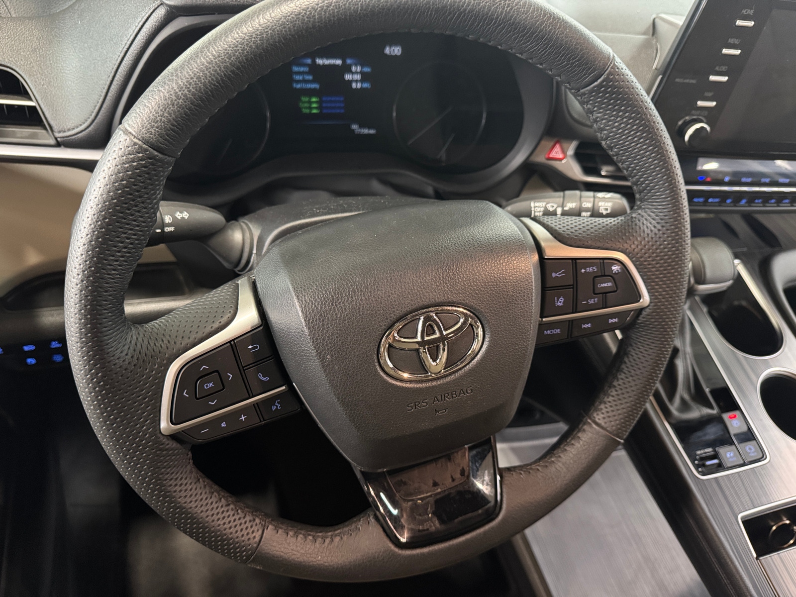 Thumbnail: 2023 Toyota Sienna - 4