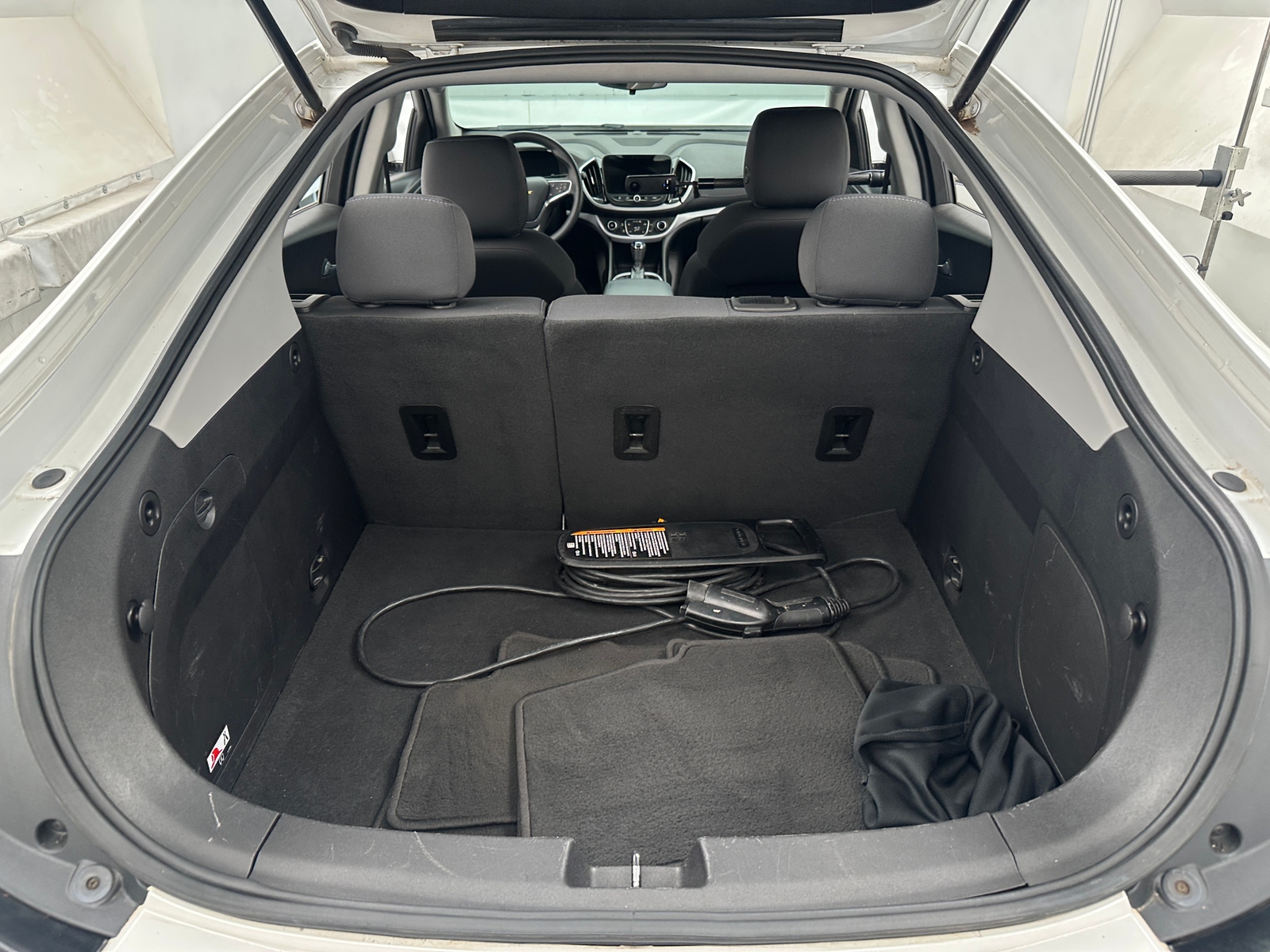 Thumbnail: 2018 Chevrolet Volt - 7