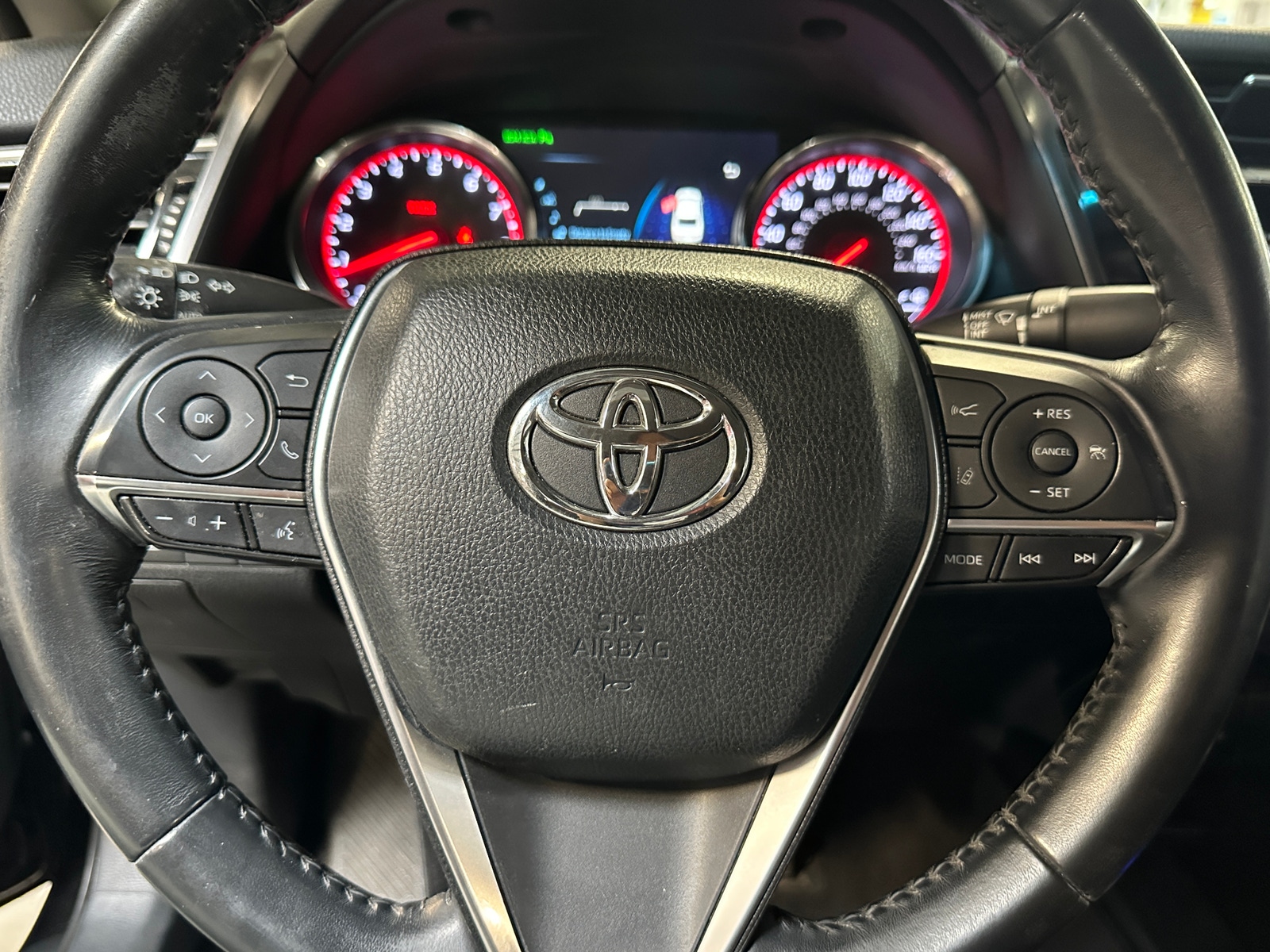Thumbnail: 2018 Toyota Camry - 4