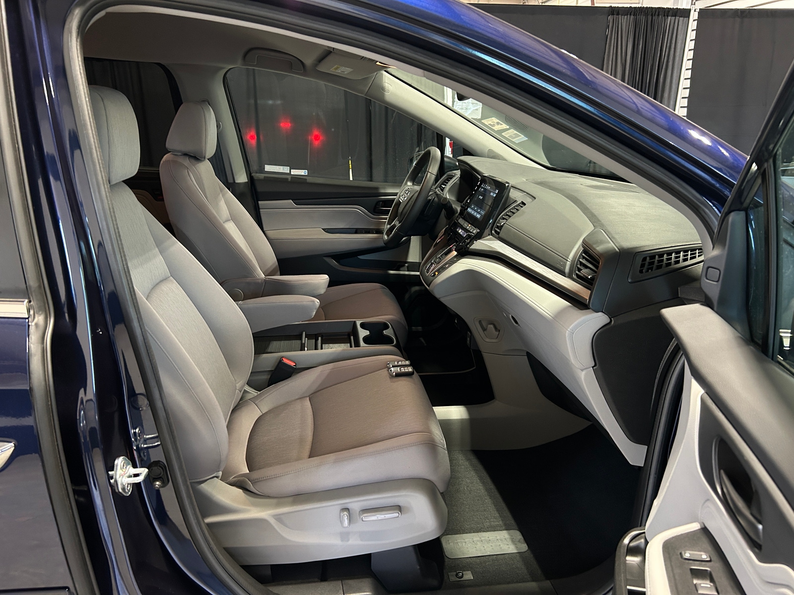 Thumbnail: 2023 Honda Odyssey - 2