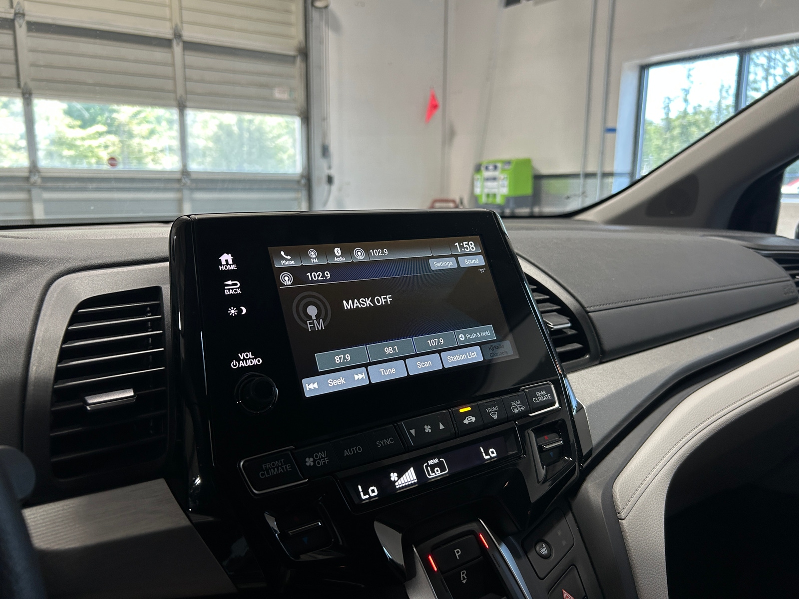 Thumbnail: 2023 Honda Odyssey - 4