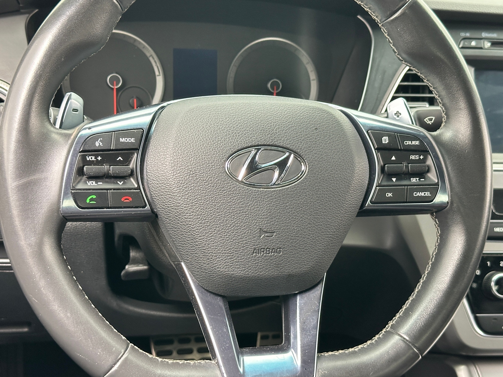 Thumbnail: 2017 Hyundai Sonata - 4