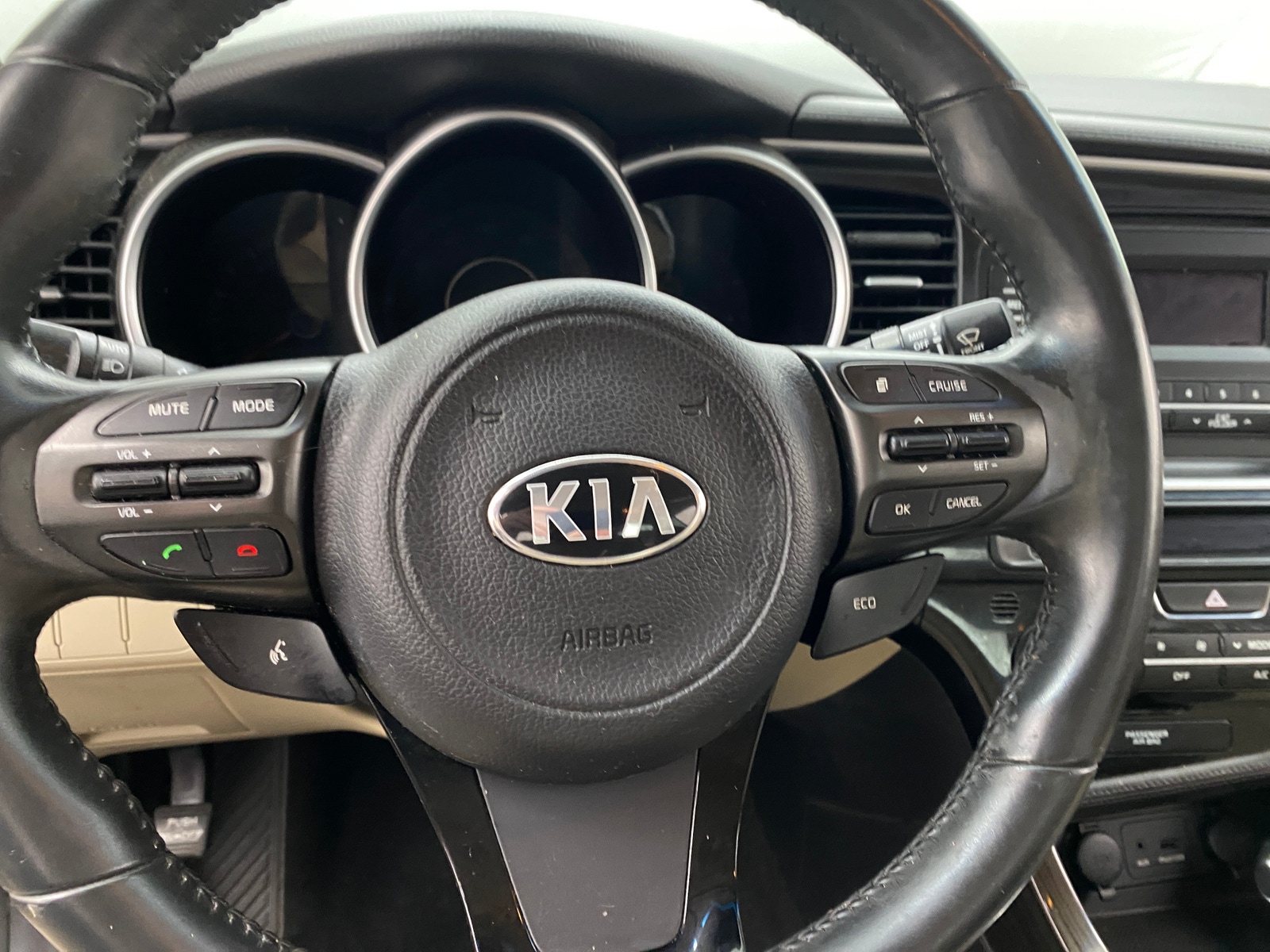 Thumbnail: 2015 Kia Optima - 4