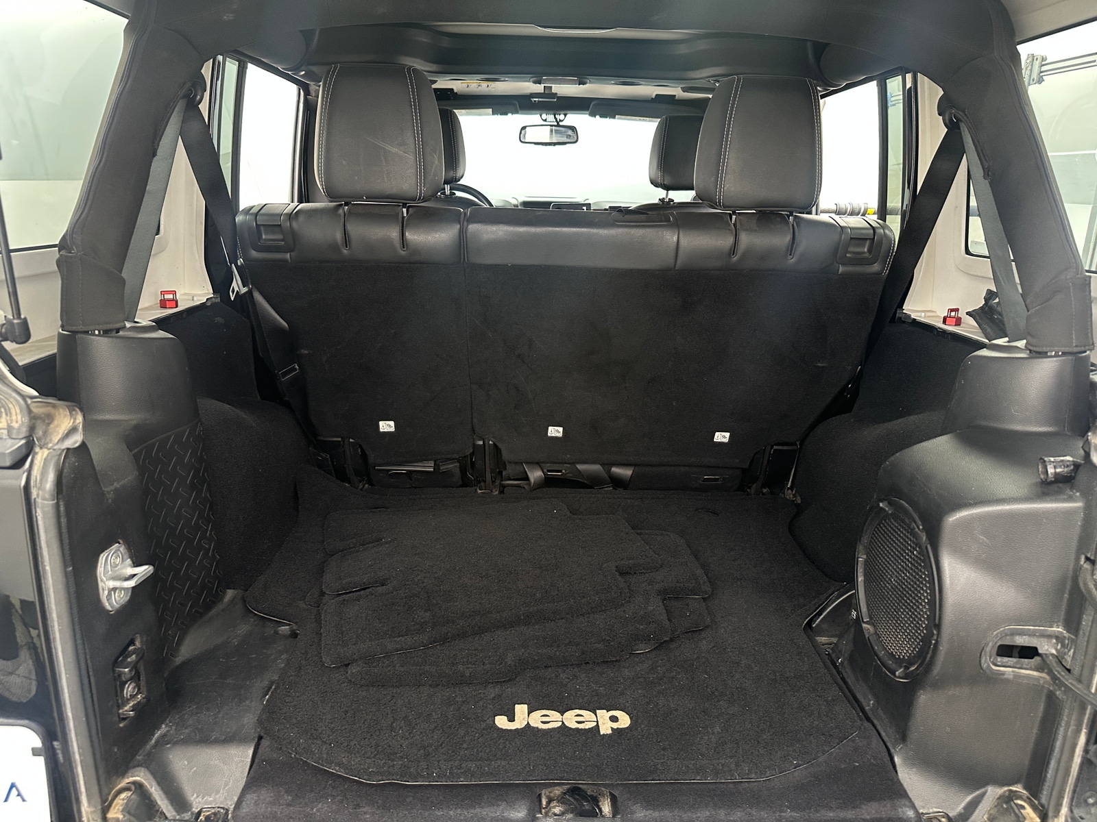 Thumbnail: 2013 Jeep Wrangler - 6