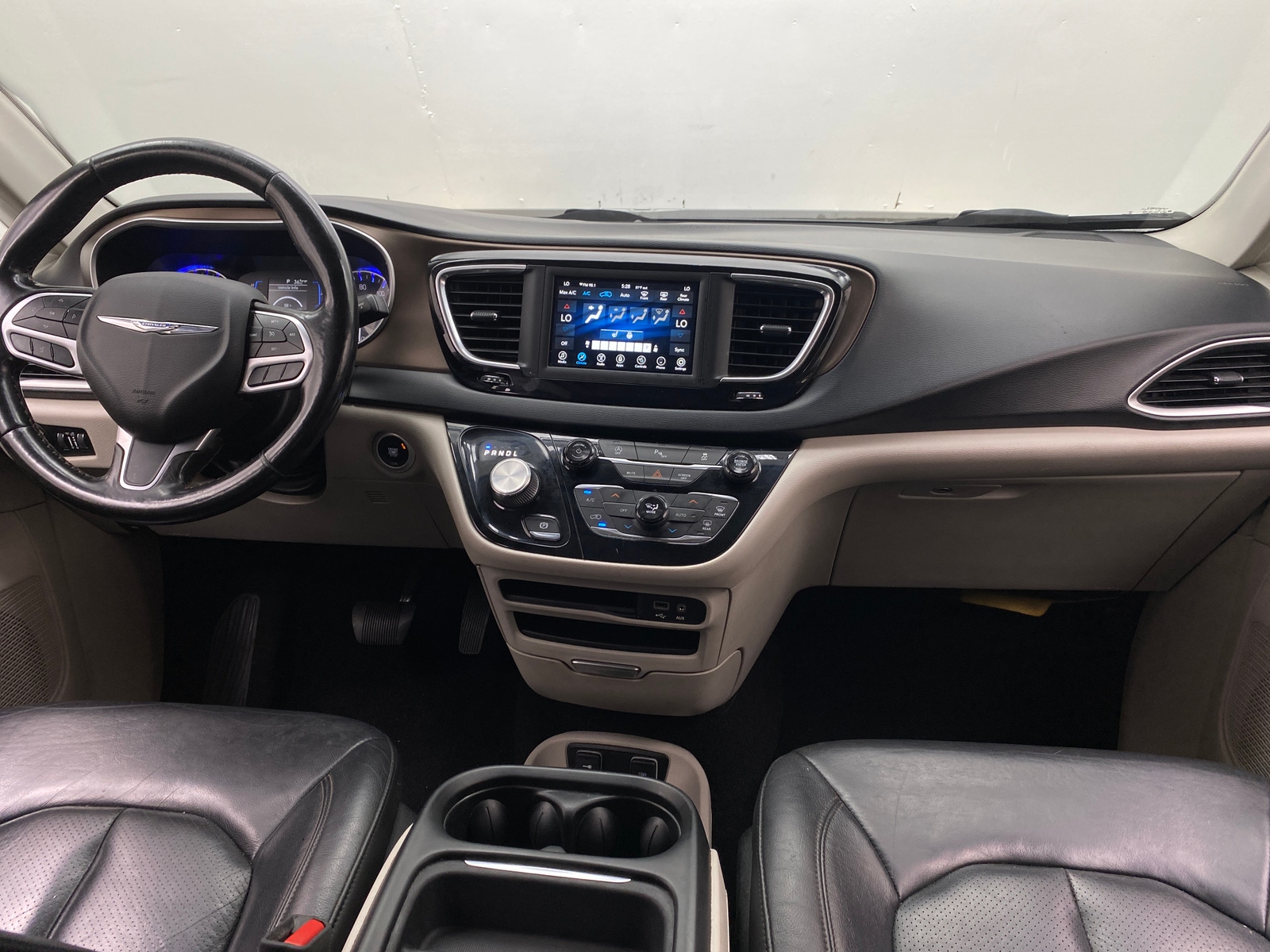 Thumbnail: 2019 Chrysler Pacifica - 2