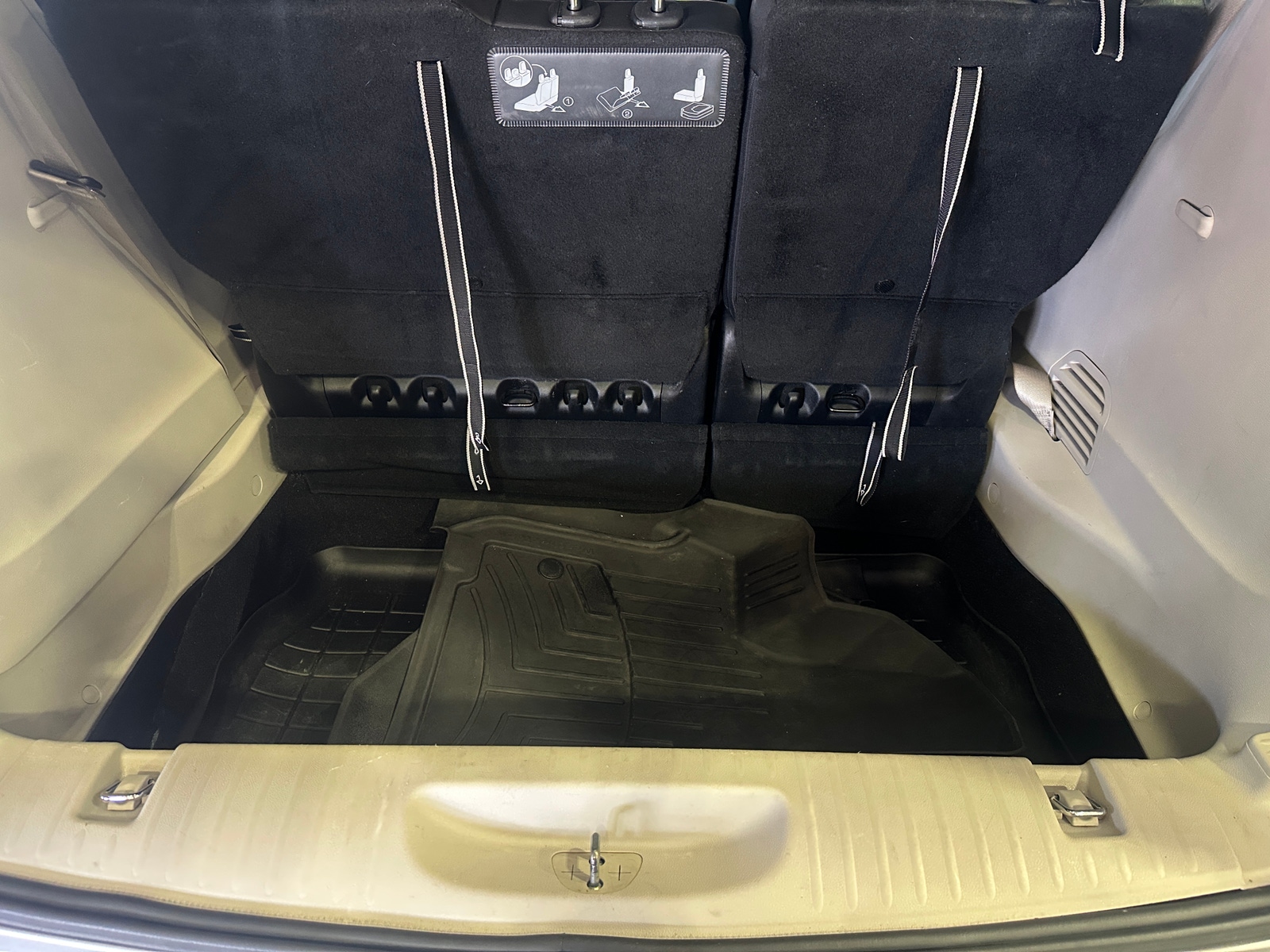 Thumbnail: 2019 Chrysler Pacifica - 6