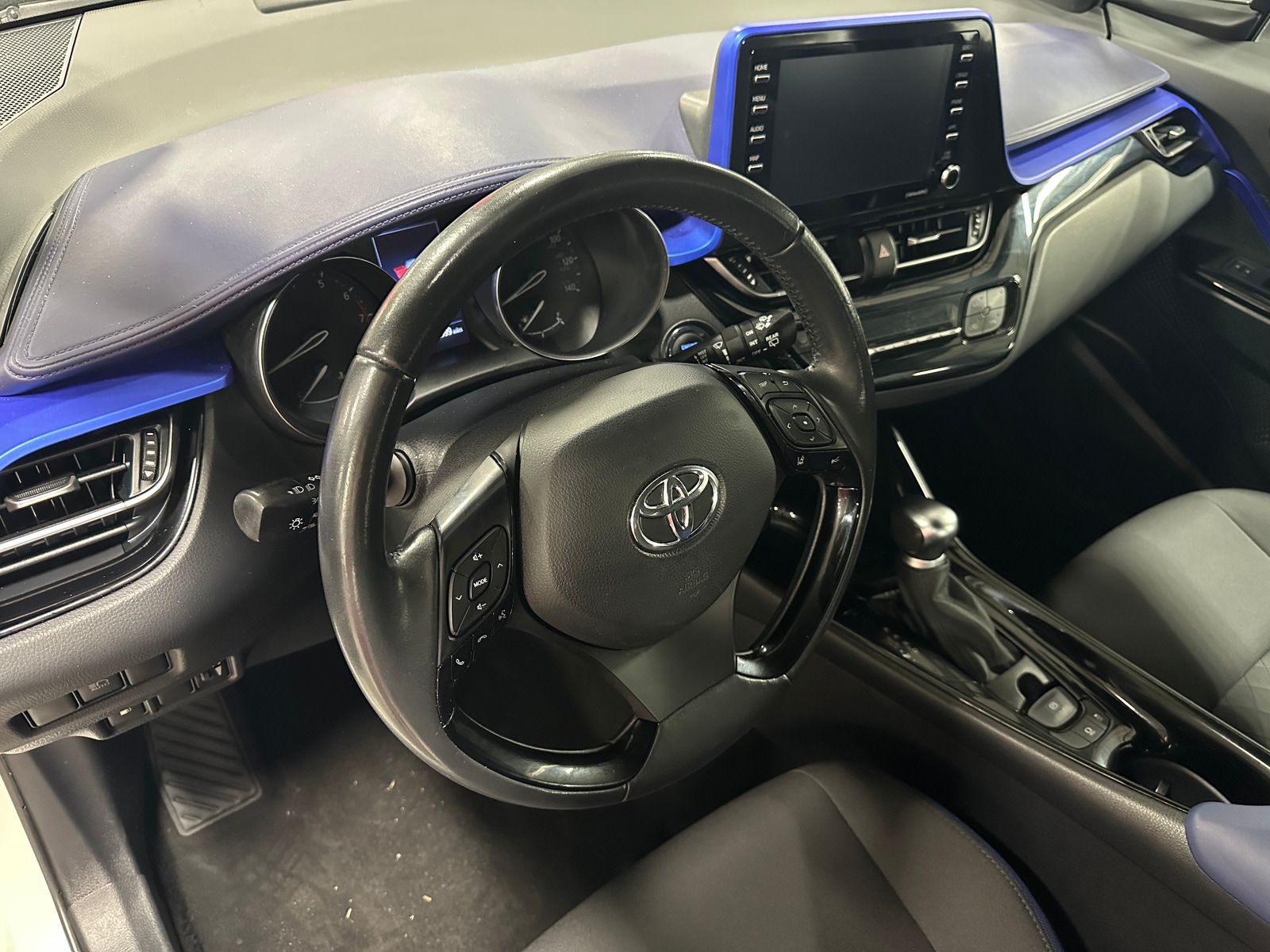 Thumbnail: 2020 Toyota C-HR - 3