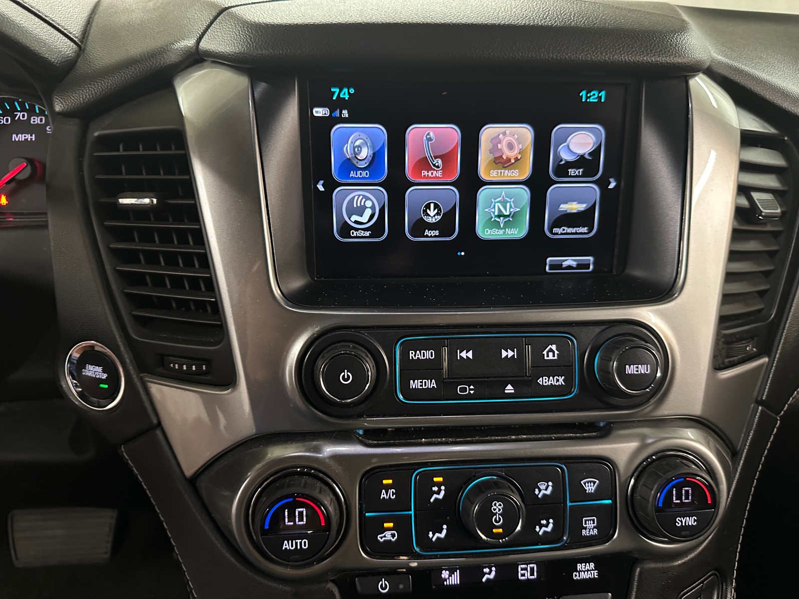 Thumbnail: 2018 Chevrolet Tahoe - 3