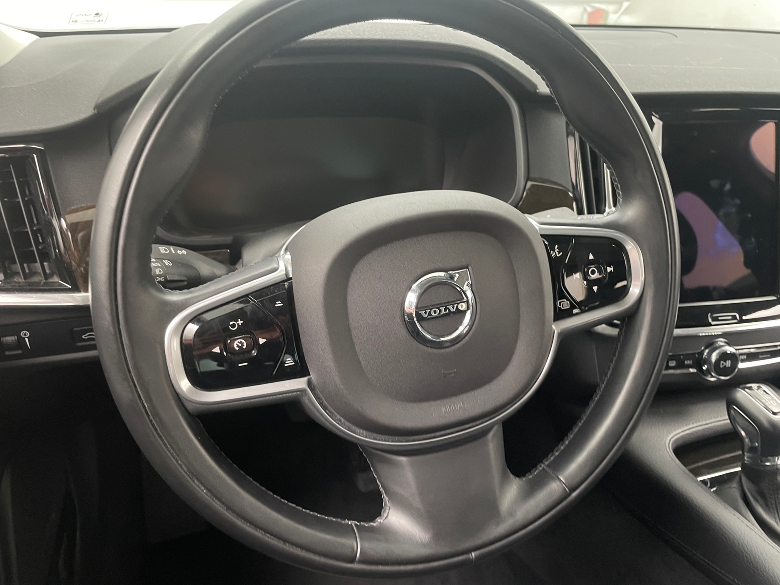 Thumbnail: 2018 Volvo S90 - 4