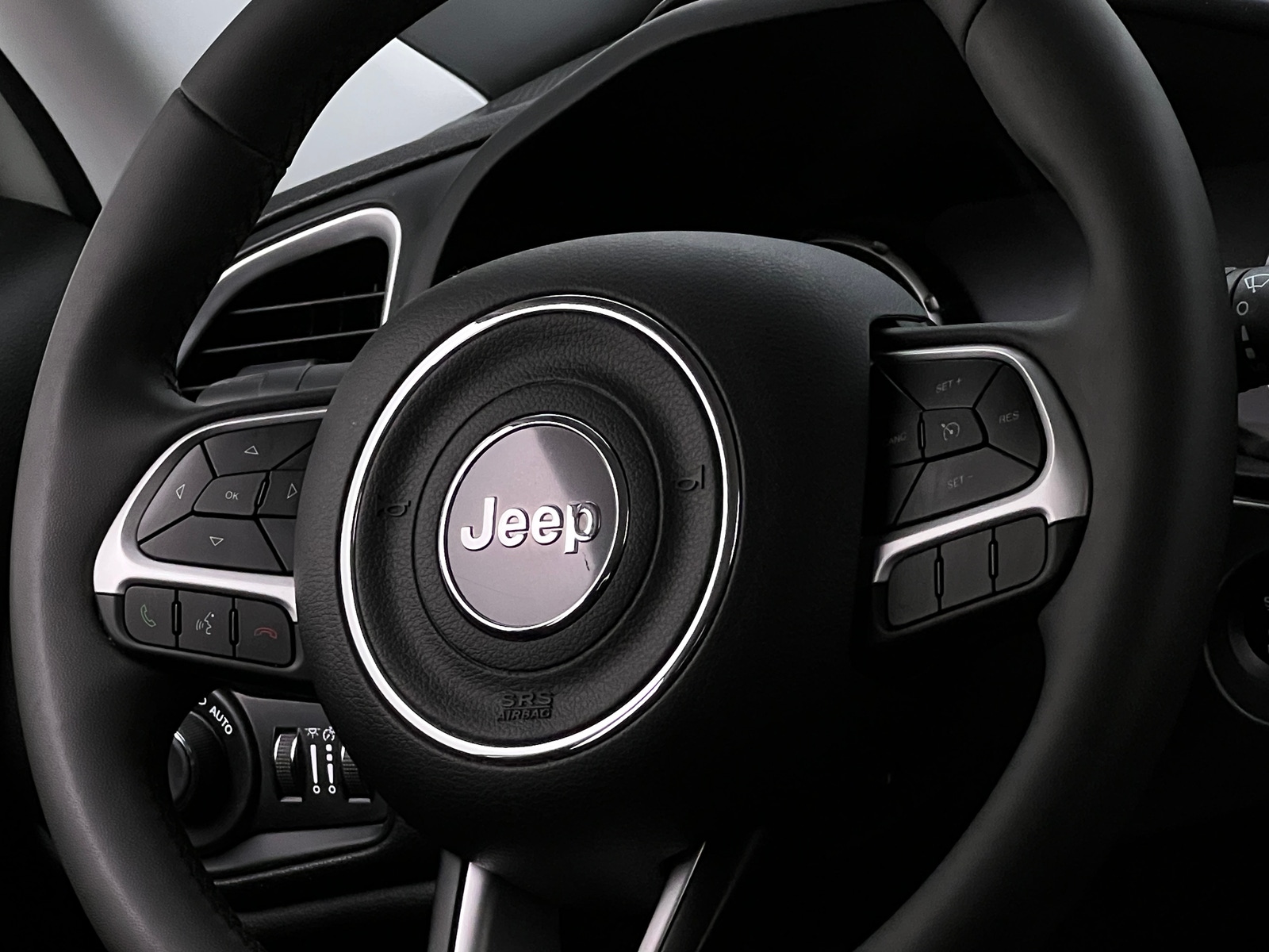 Thumbnail: 2021 Jeep Renegade - 5