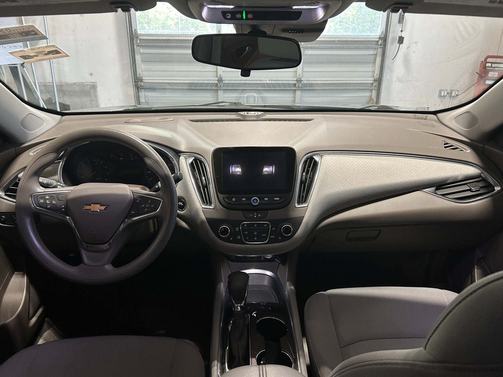 Thumbnail: 2021 Chevrolet Malibu - 3