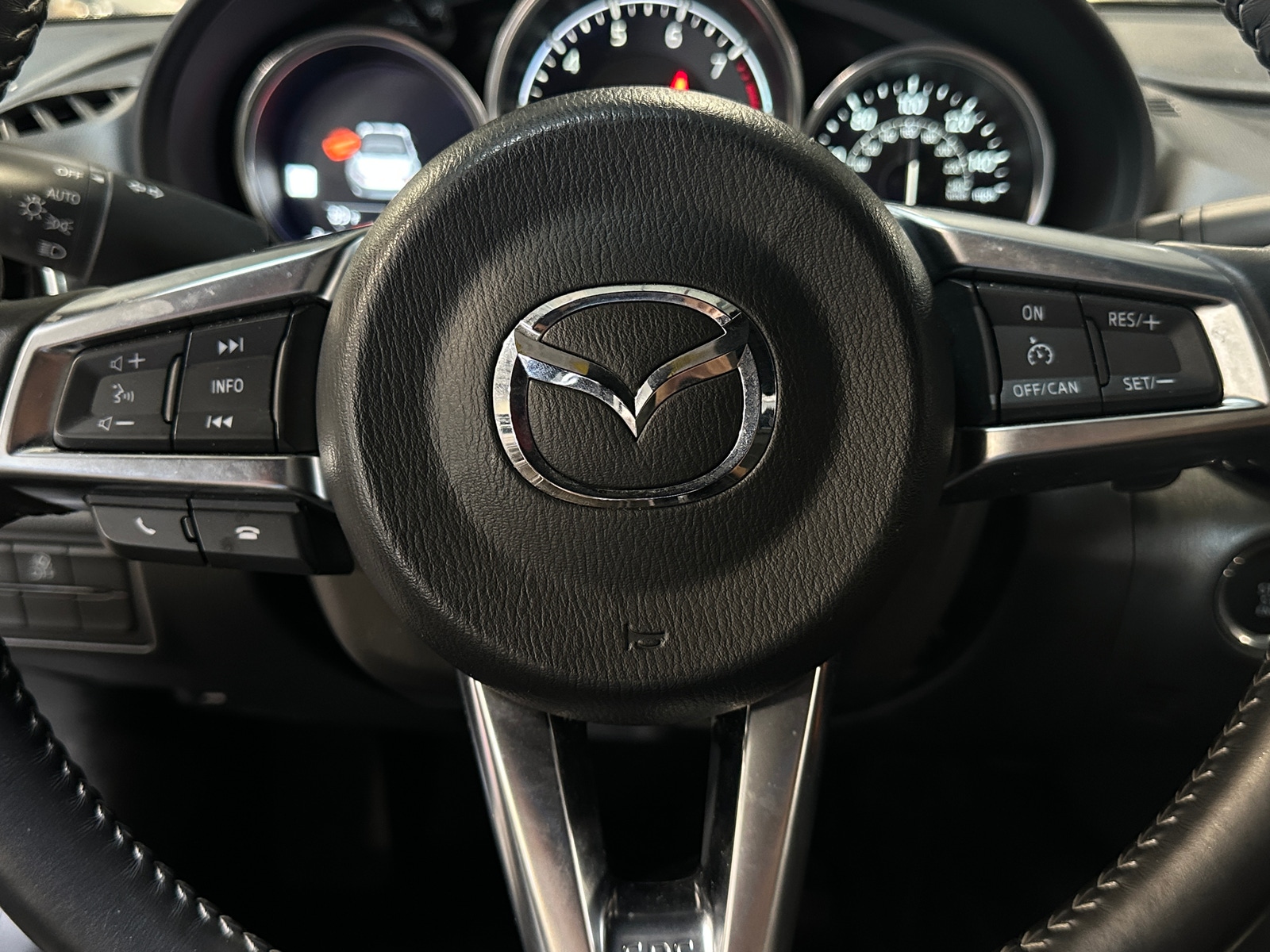 Thumbnail: 2023 Mazda MX-5 Miata - 4