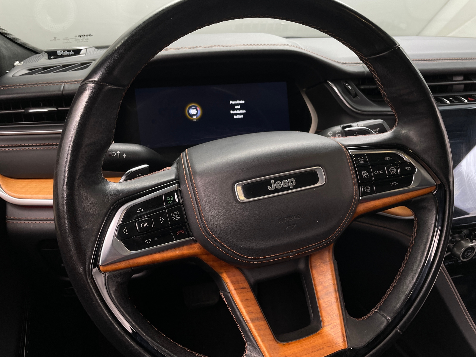 Thumbnail: 2021 Jeep Grand Cherokee L - 4