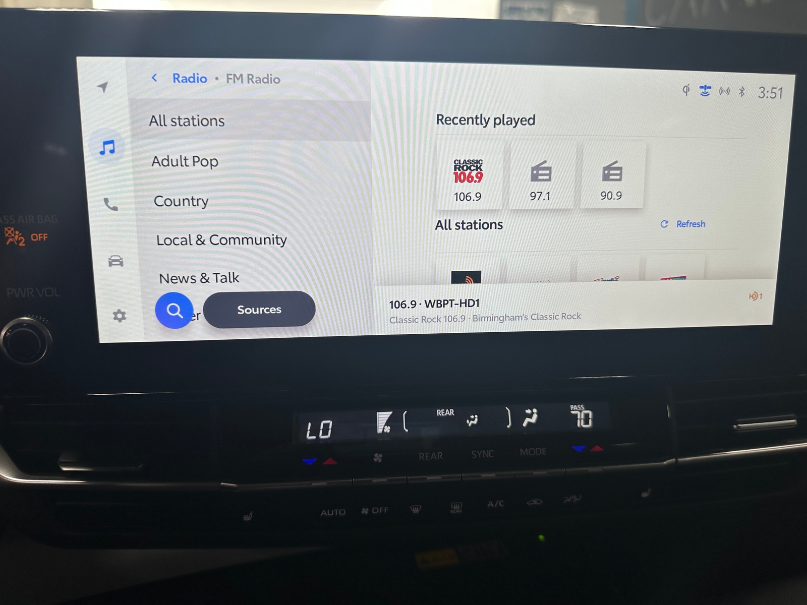 Thumbnail: 2025 Toyota Sienna - 3