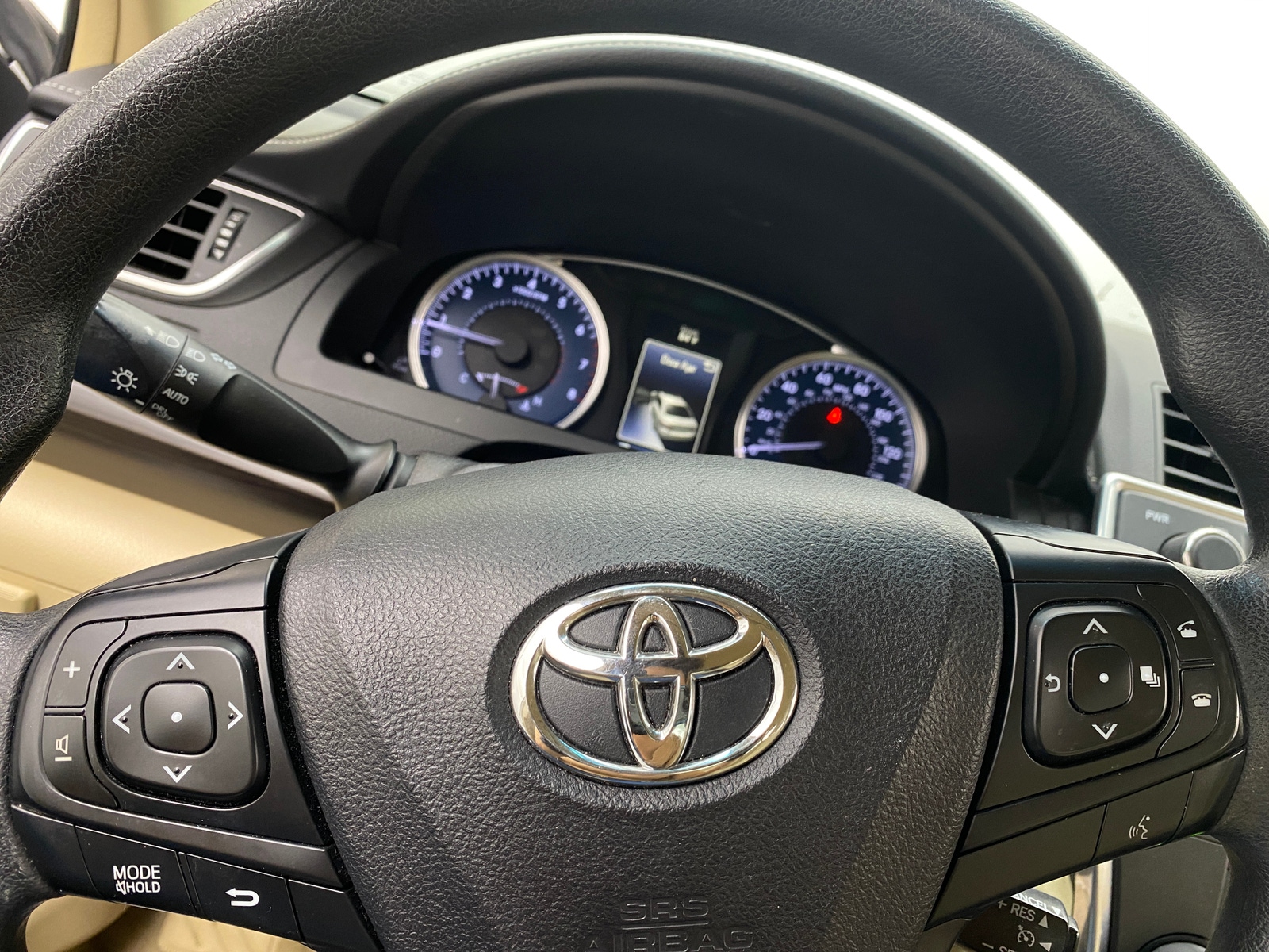 Thumbnail: 2016 Toyota Camry - 5