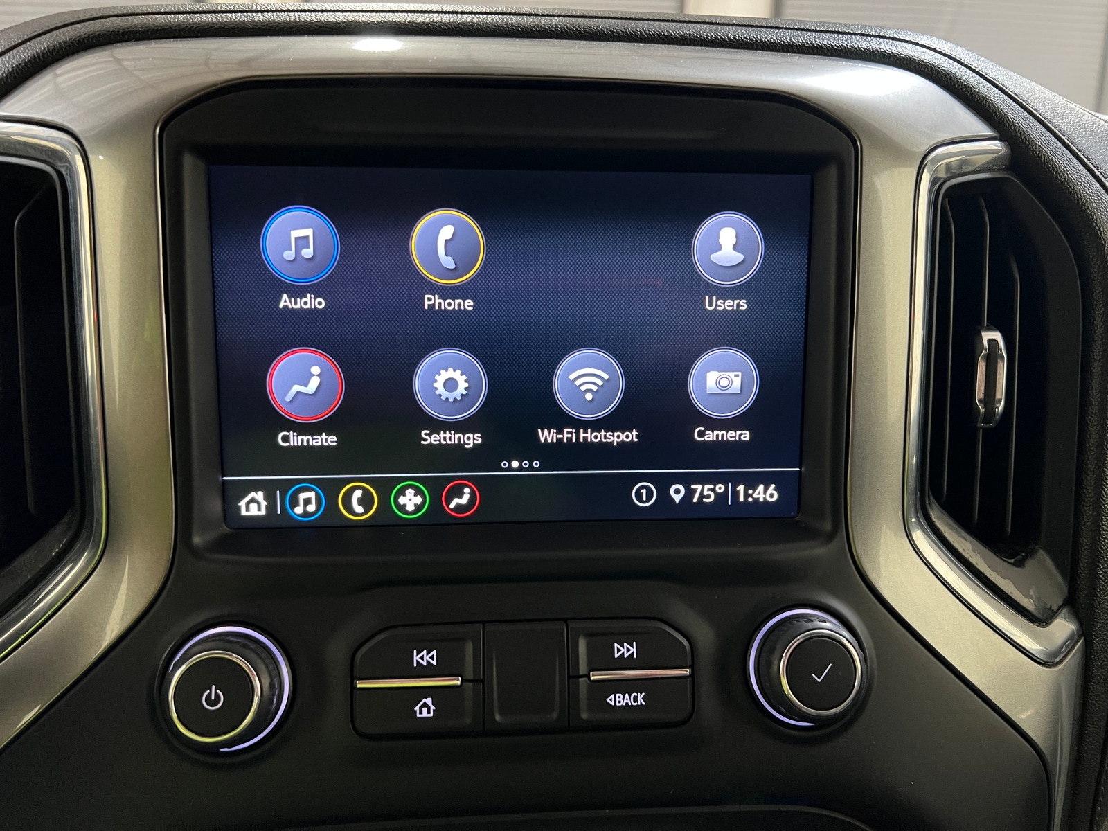 Thumbnail: 2020 Chevrolet Silverado 1500 - 3