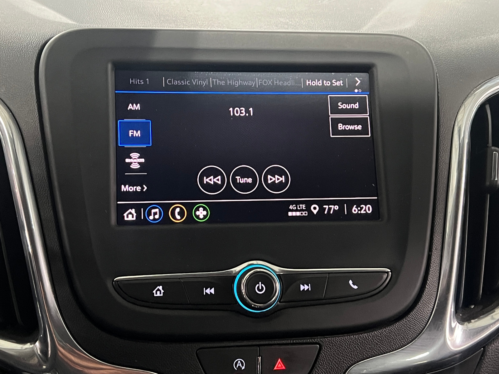 Thumbnail: 2023 Chevrolet Equinox - 4