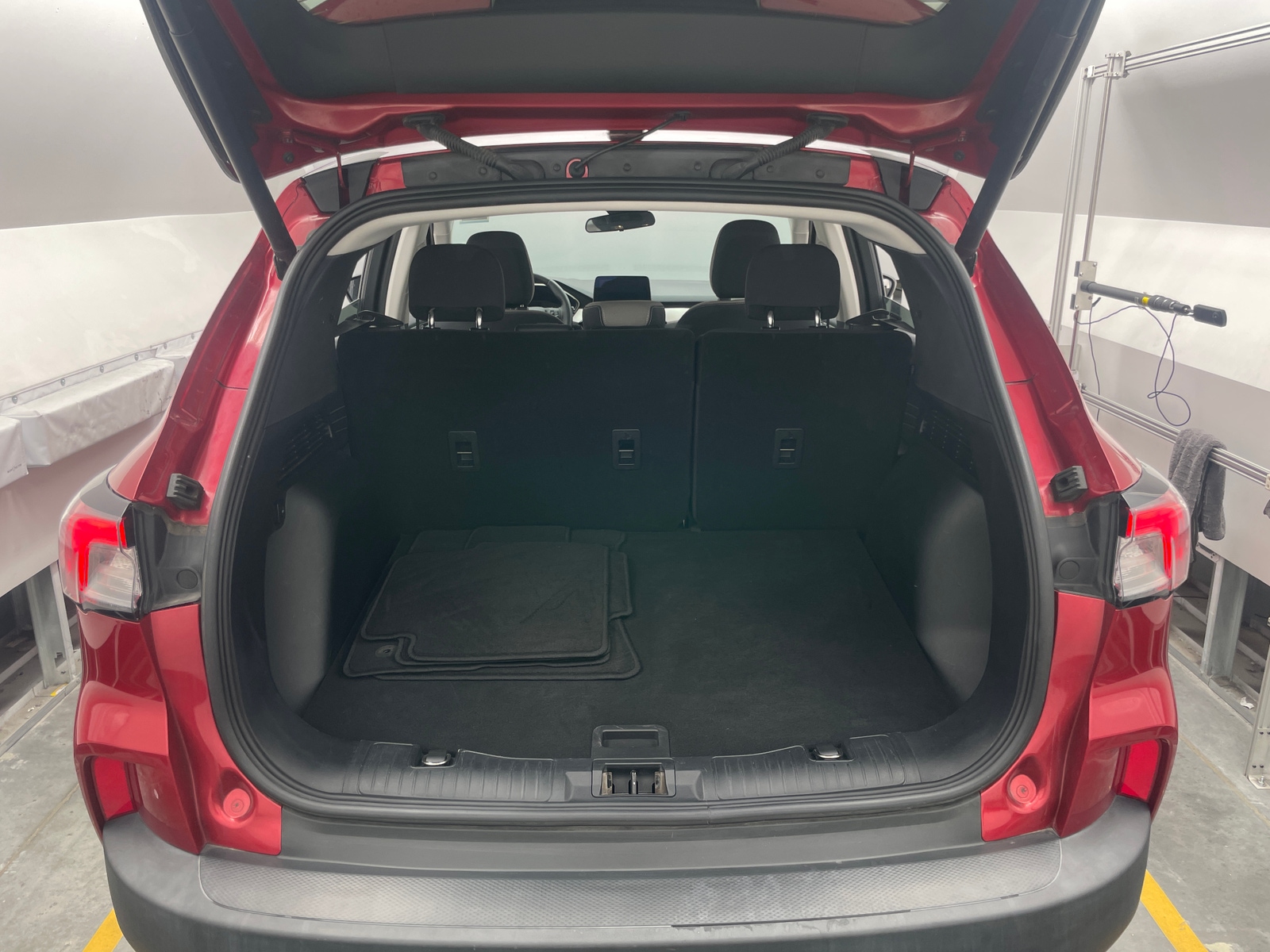 Thumbnail: 2021 Ford Escape - 7