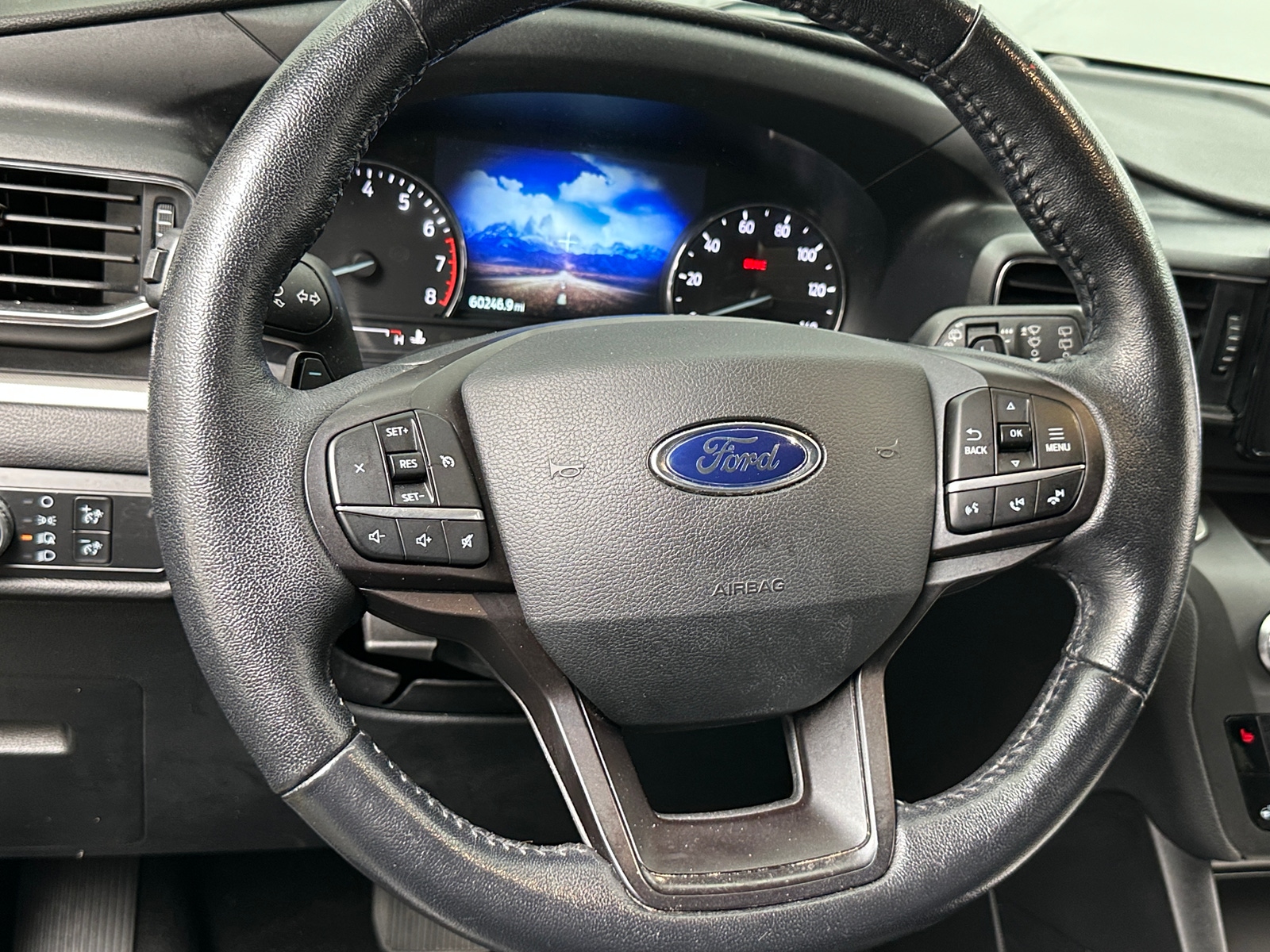 Thumbnail: 2020 Ford Explorer - 4