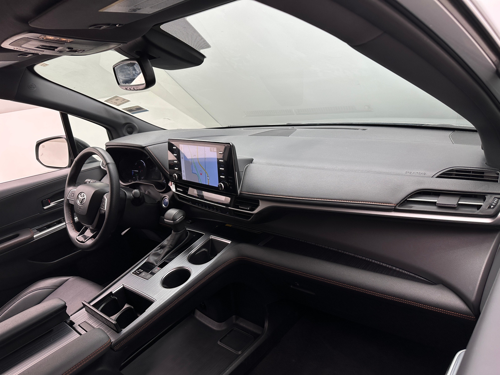 Thumbnail: 2023 Toyota Sienna - 2