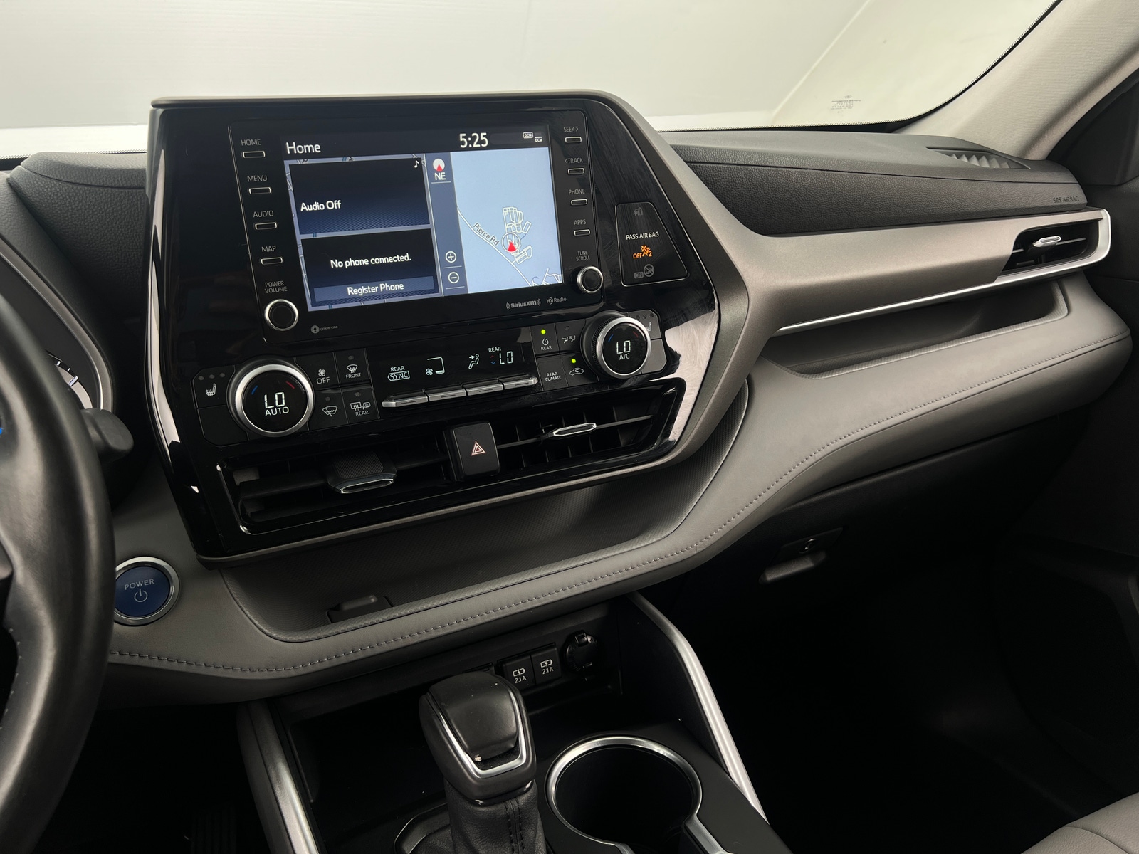 Thumbnail: 2020 Toyota Highlander - 3