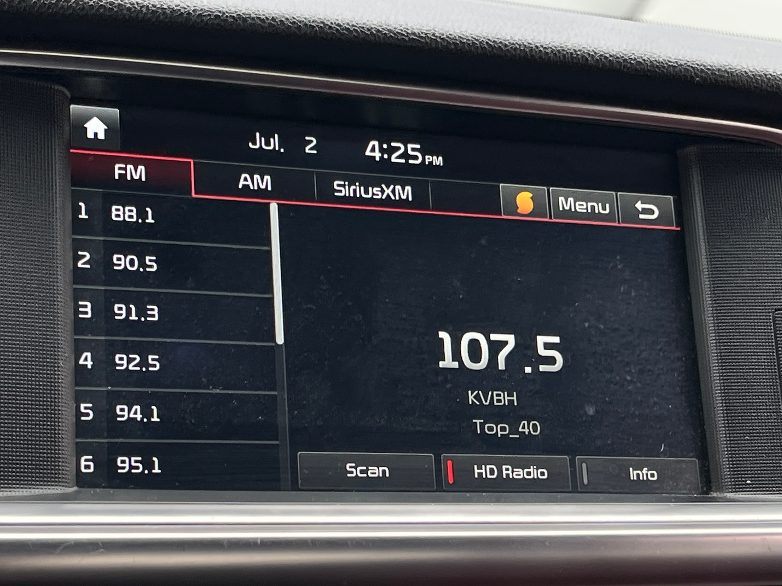 Thumbnail: 2016 Kia Optima - 4