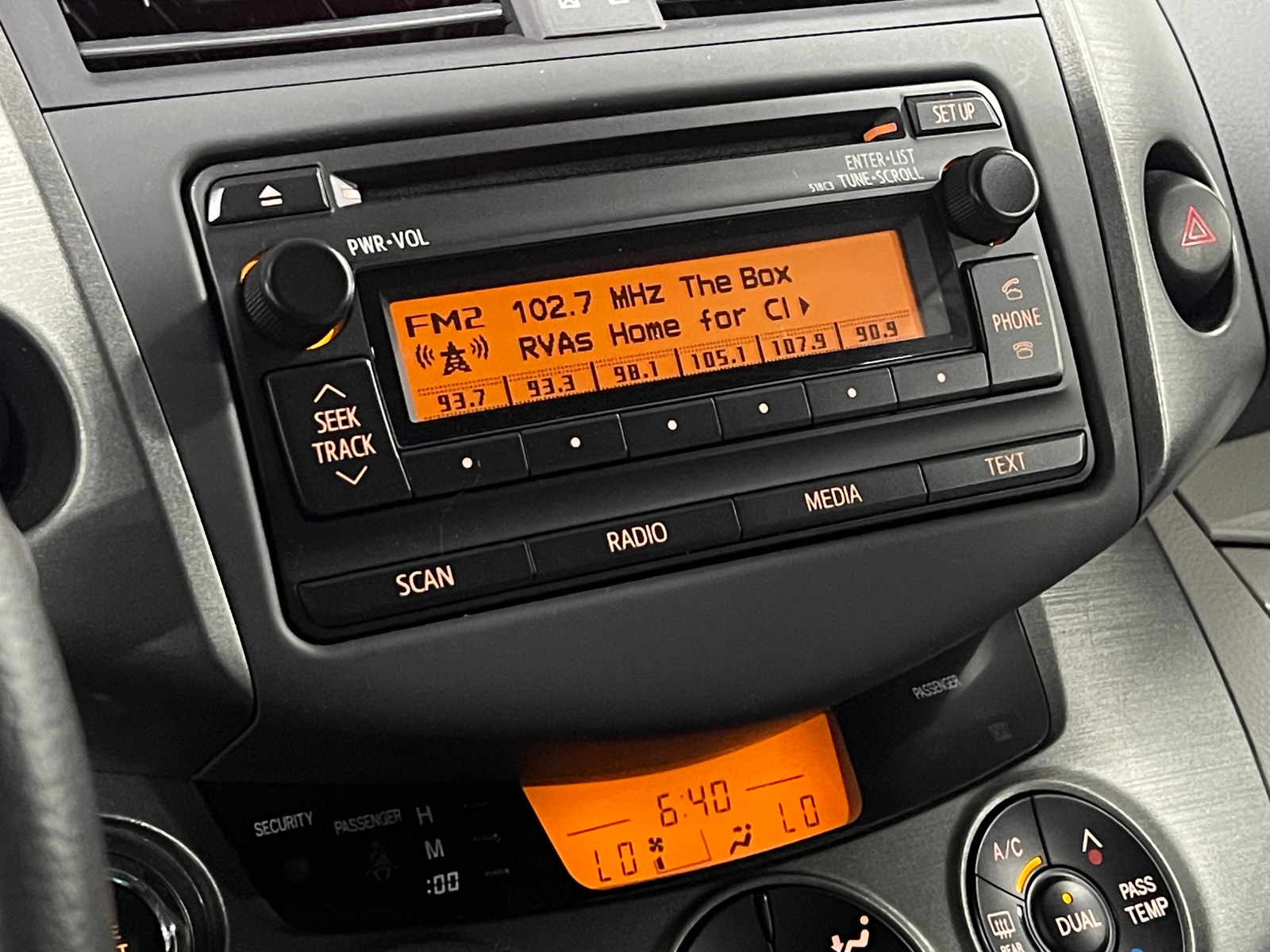 Thumbnail: 2012 Toyota RAV4 - 3