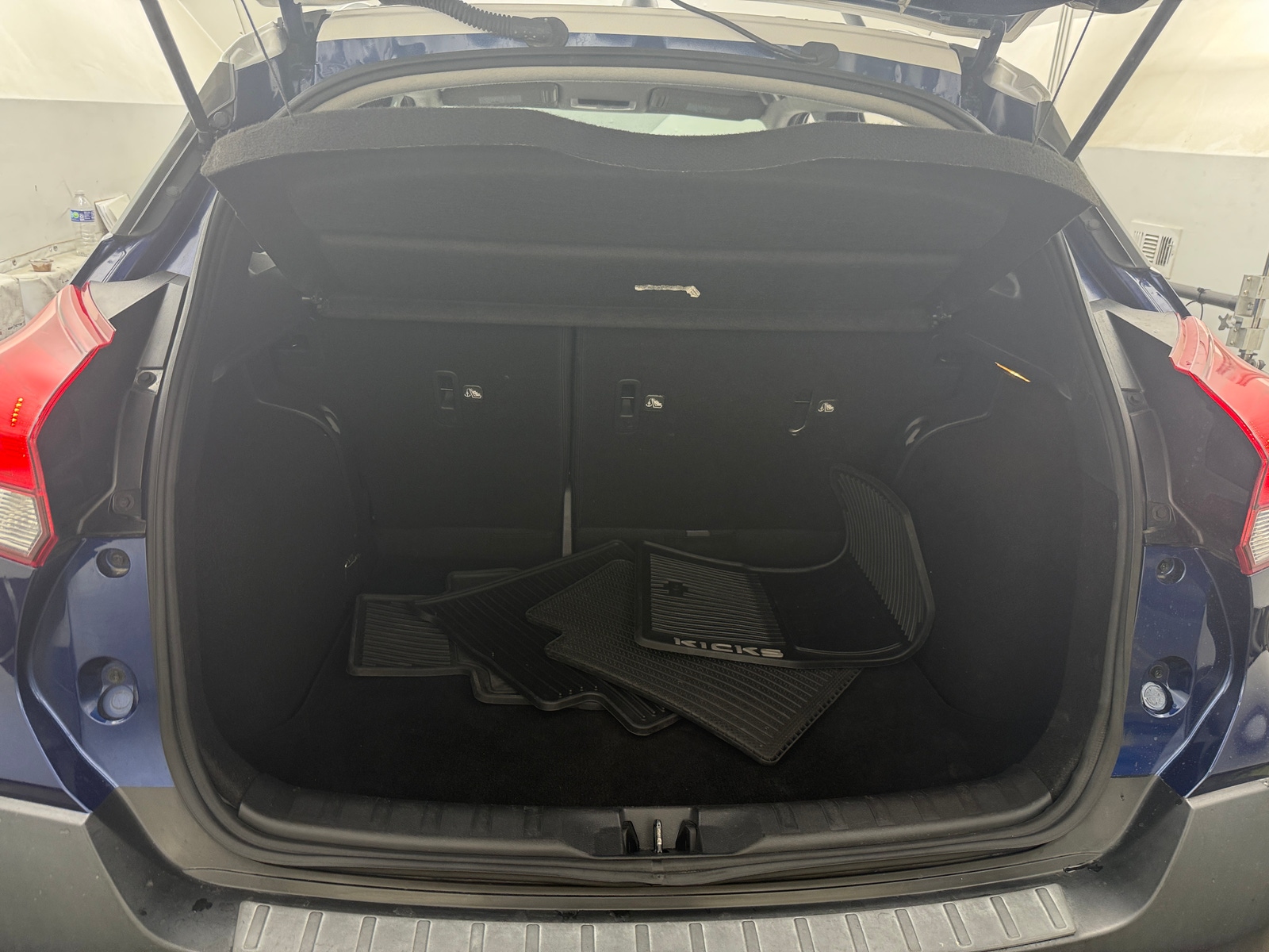 Thumbnail: 2018 Nissan Kicks - 7