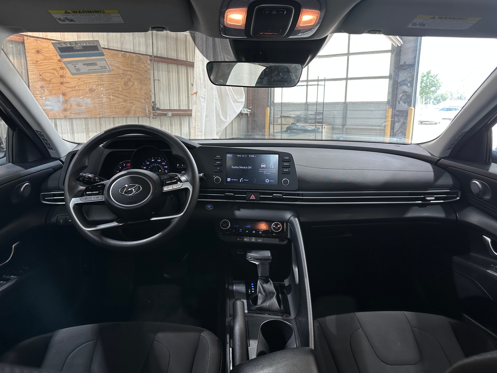 Thumbnail: 2022 Hyundai Elantra - 3