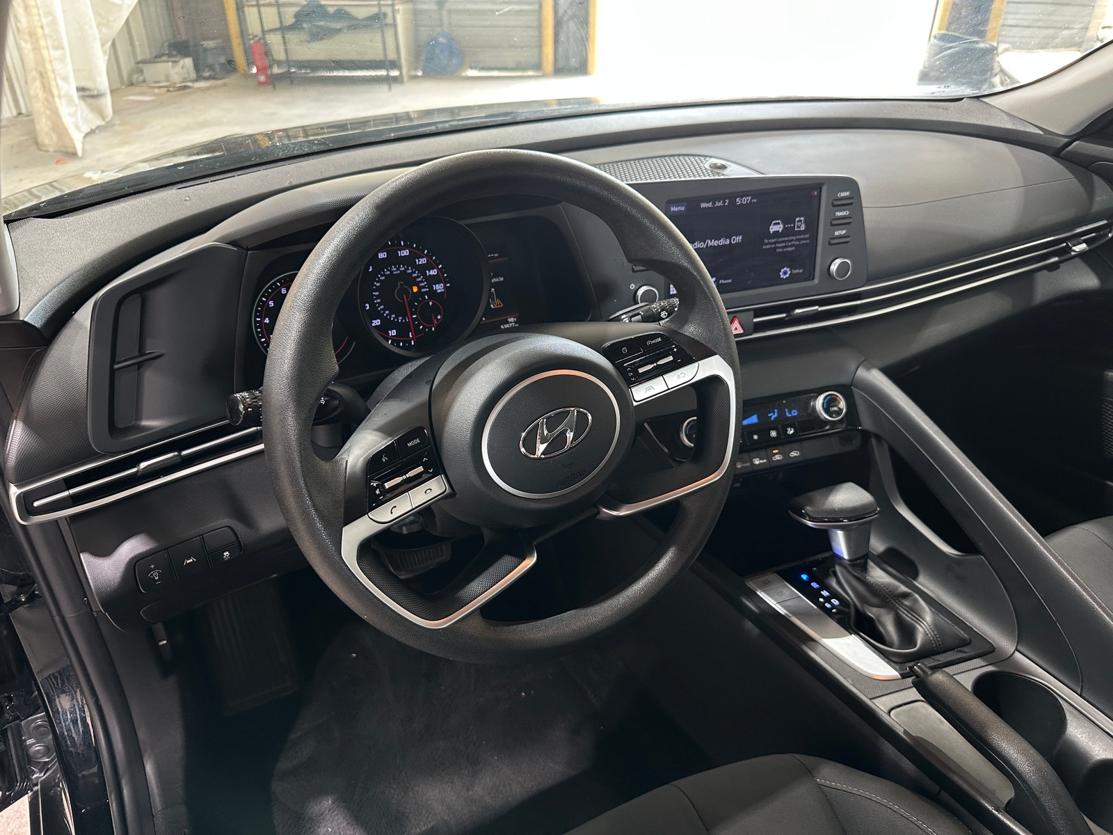 Thumbnail: 2022 Hyundai Elantra - 5
